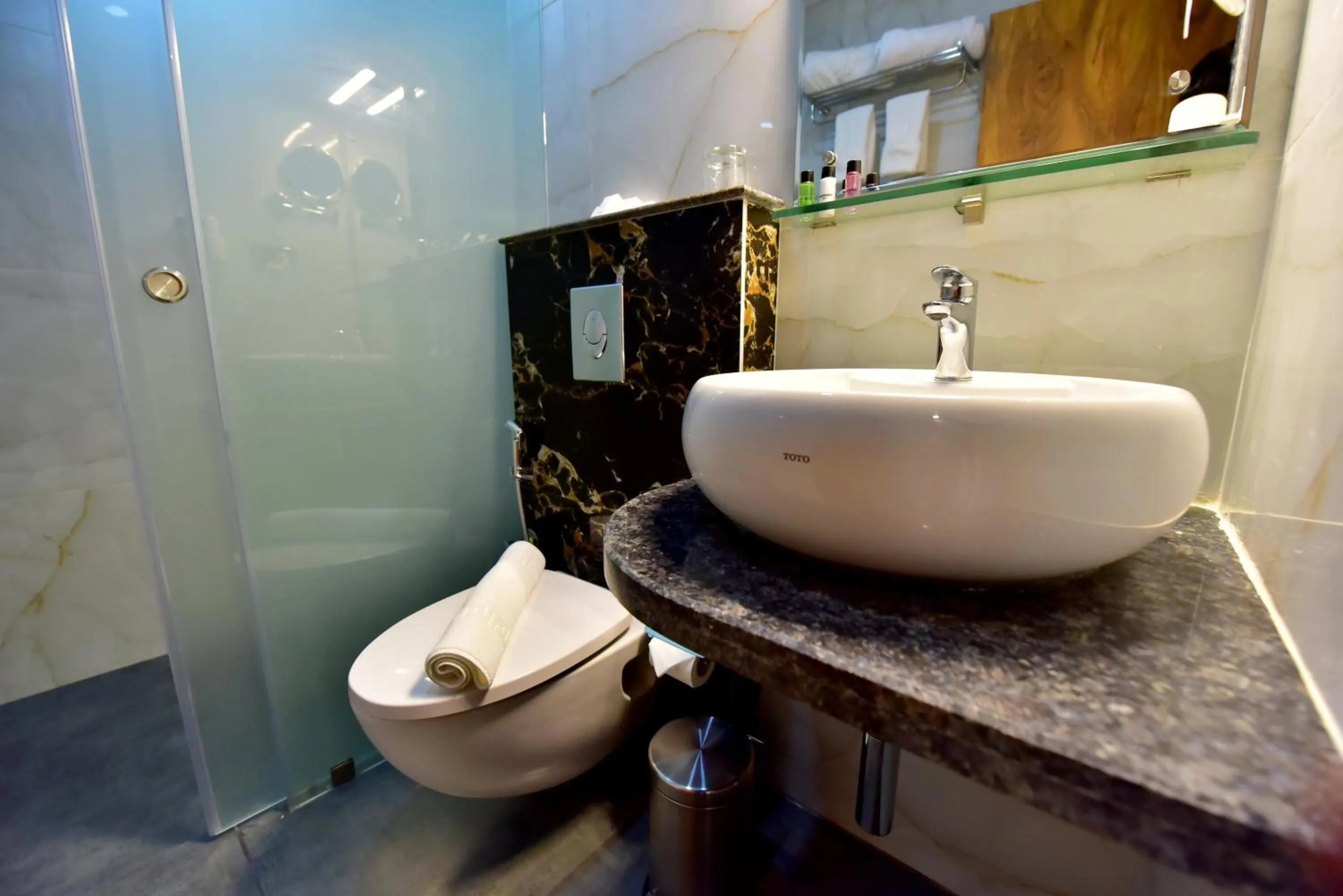 Bathroom in Royal Lotus View Resotel