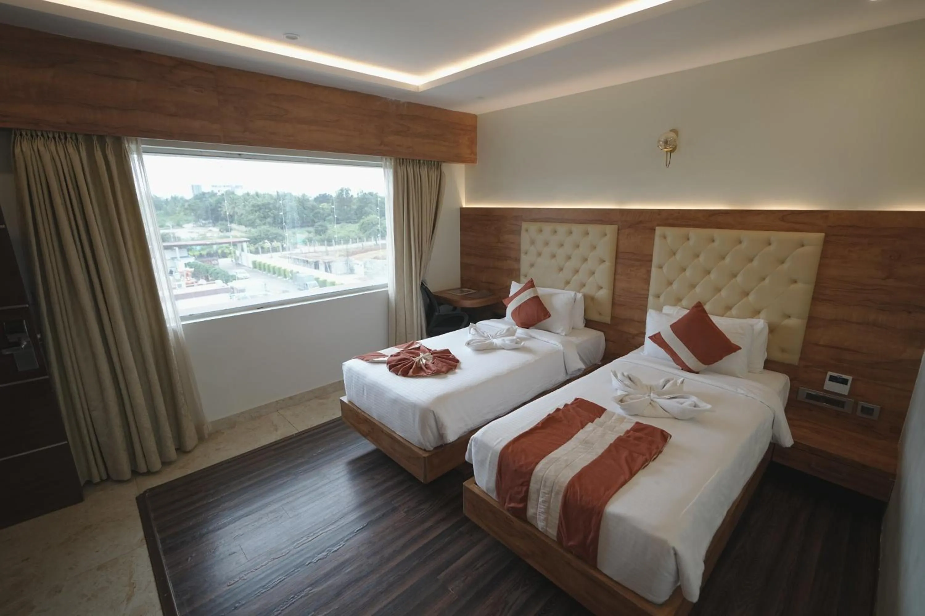 Bedroom, Bed in Royal Lotus View Resotel