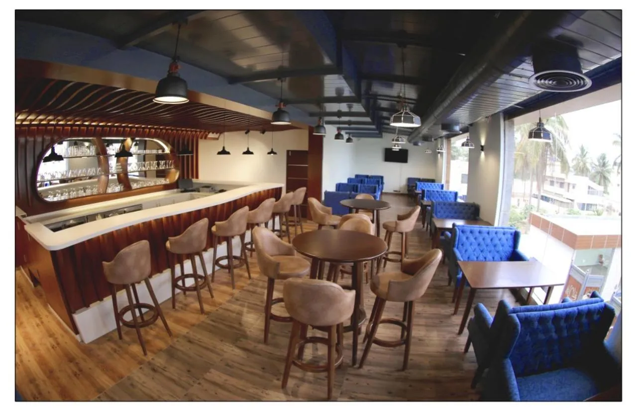 Restaurant/places to eat in Royal Lotus View Resotel