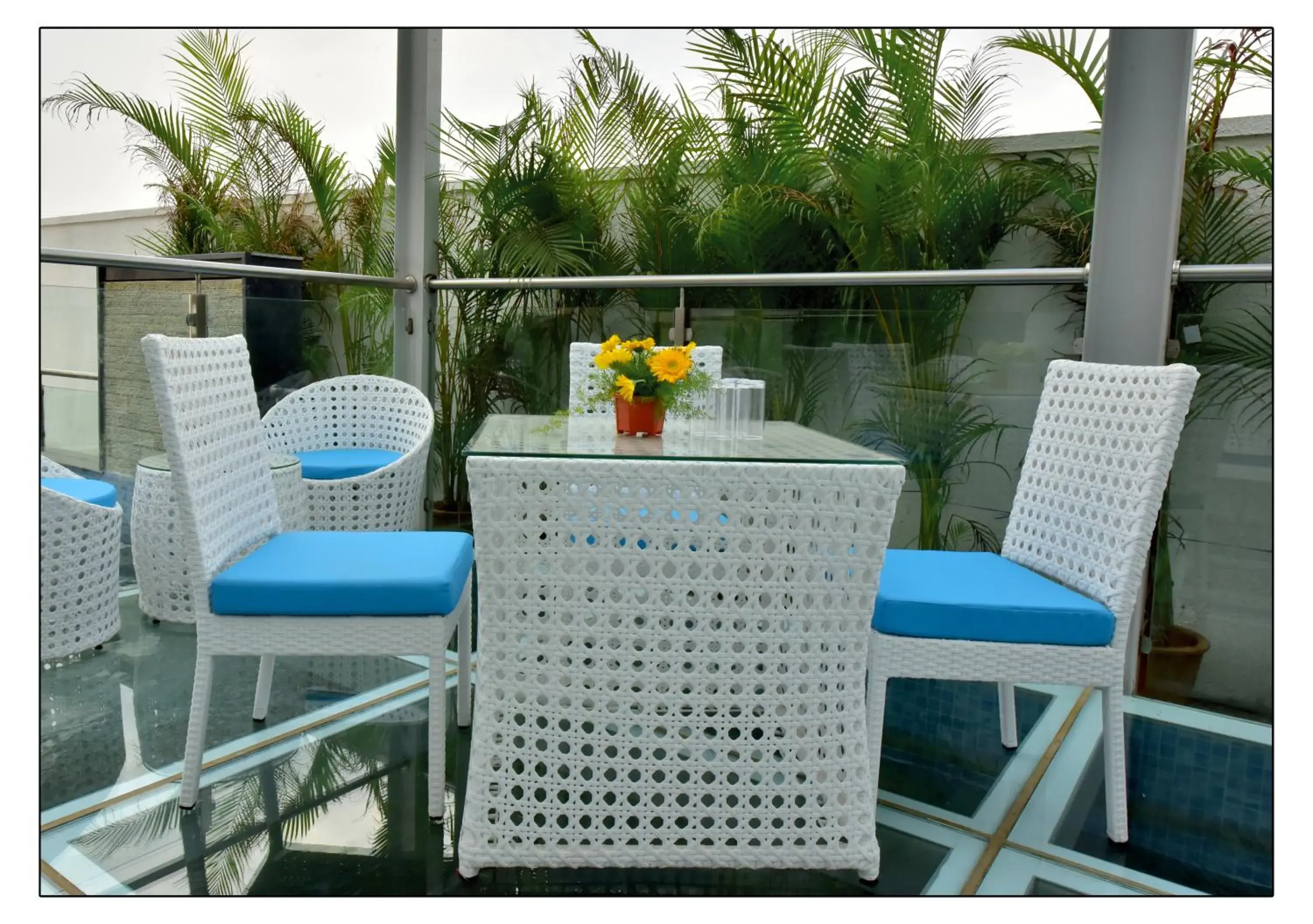 Restaurant/places to eat in Royal Lotus View Resotel Restaurant/places to eat in Royal Lotus View Resotel