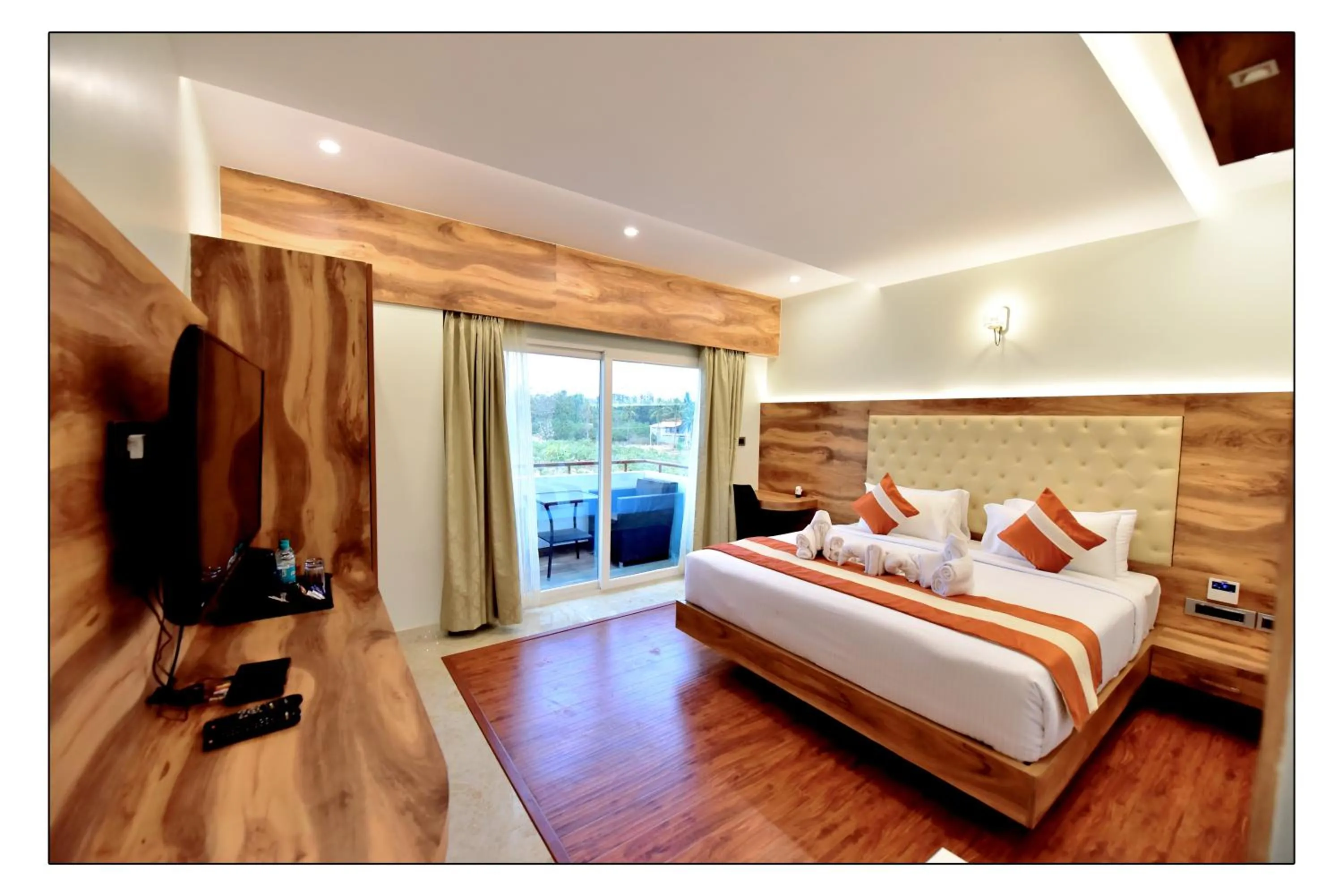 Bedroom, Bed in Royal Lotus View Resotel