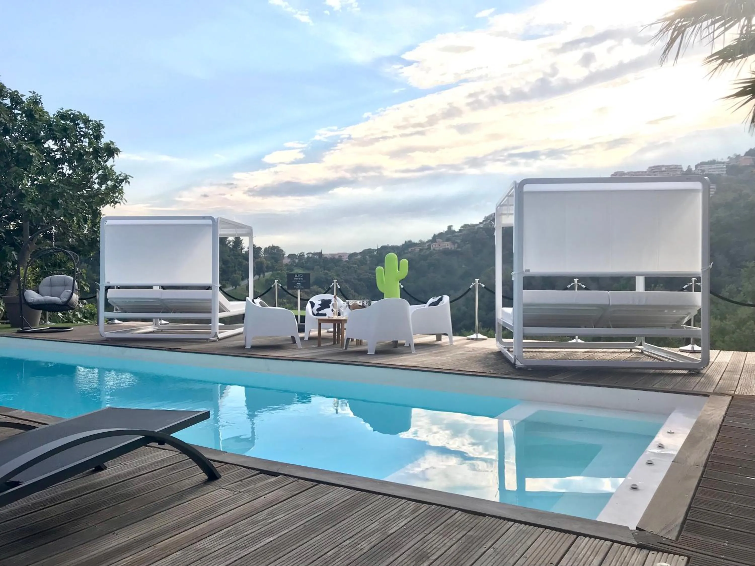 Mountain view in VILLA COLINA Cannes Mandelieu