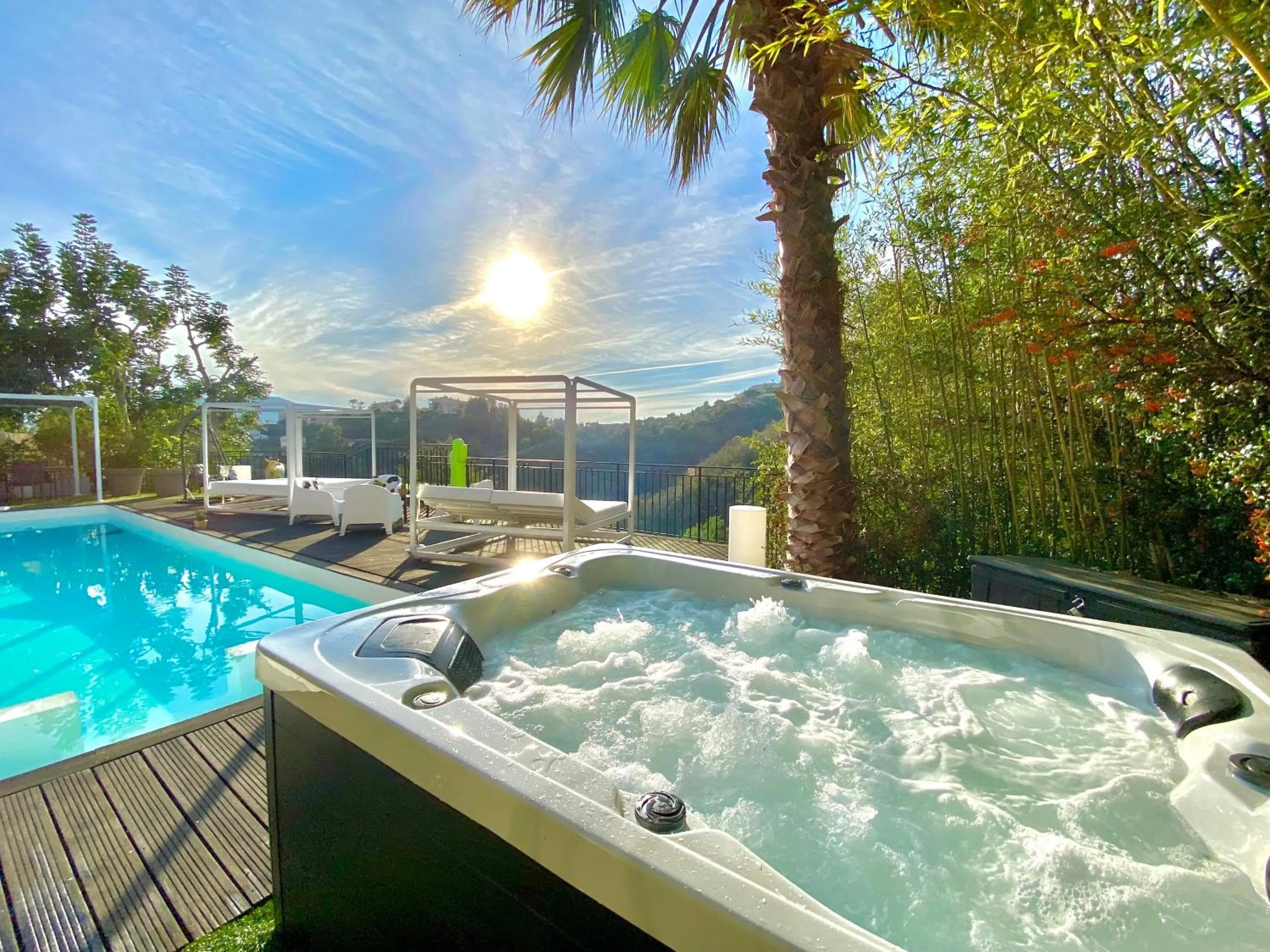 Hot Tub in VILLA COLINA Cannes Mandelieu