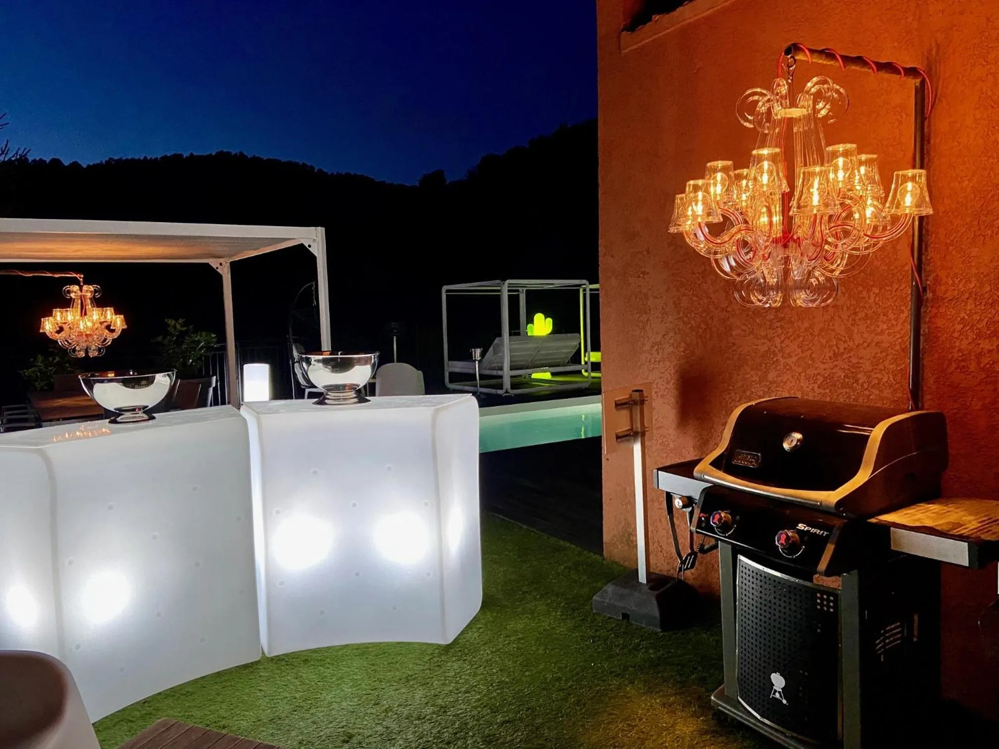 Night in VILLA COLINA Cannes Mandelieu