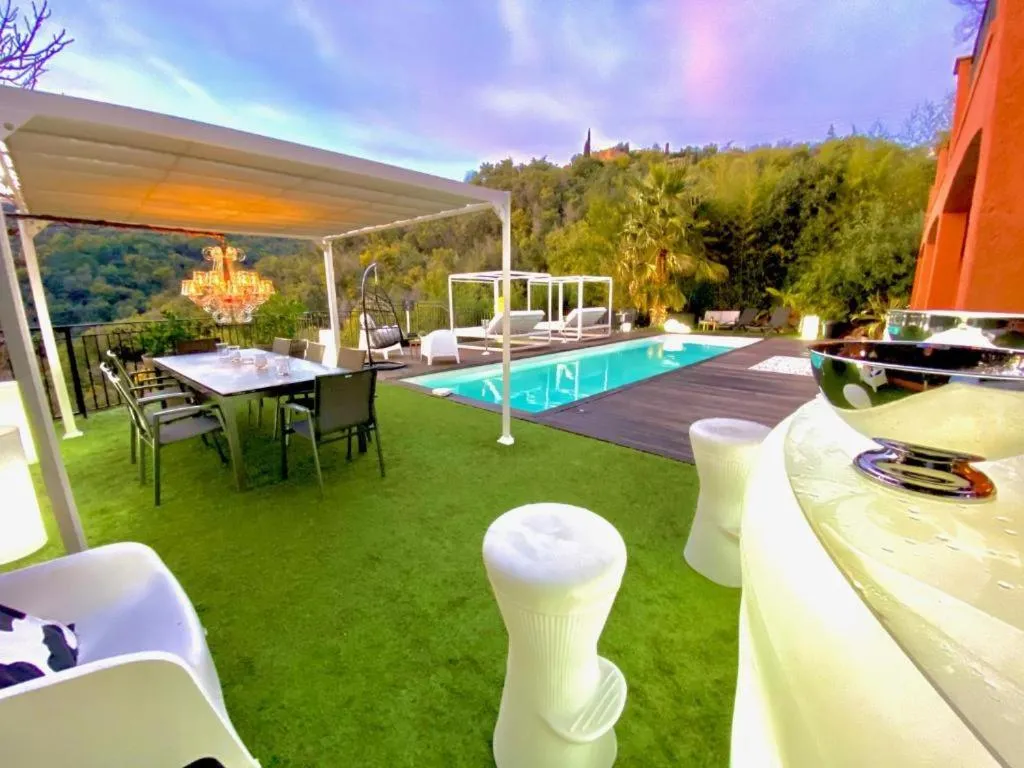 Balcony/Terrace in VILLA COLINA Cannes Mandelieu