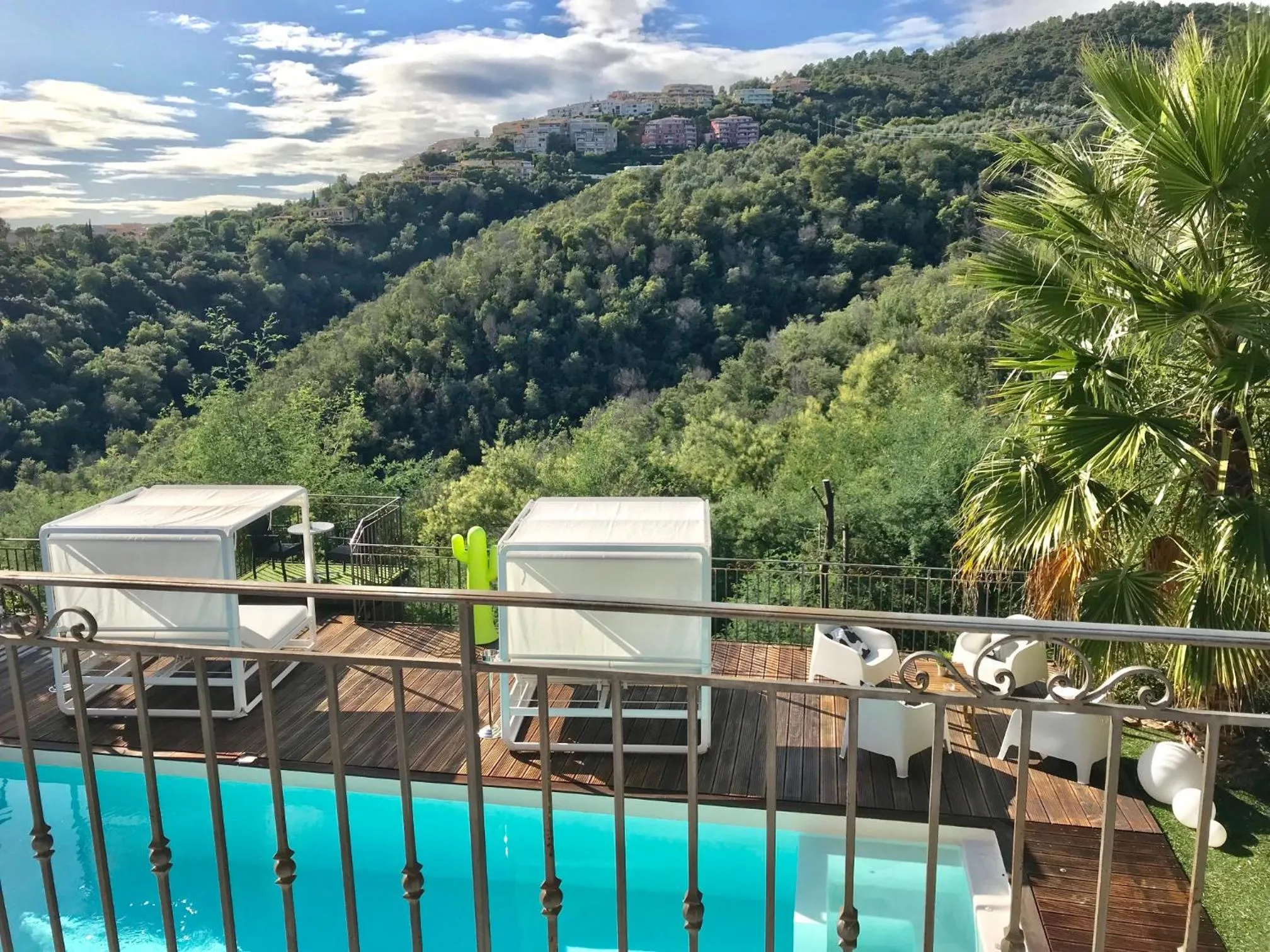 Mountain view in VILLA COLINA Cannes Mandelieu