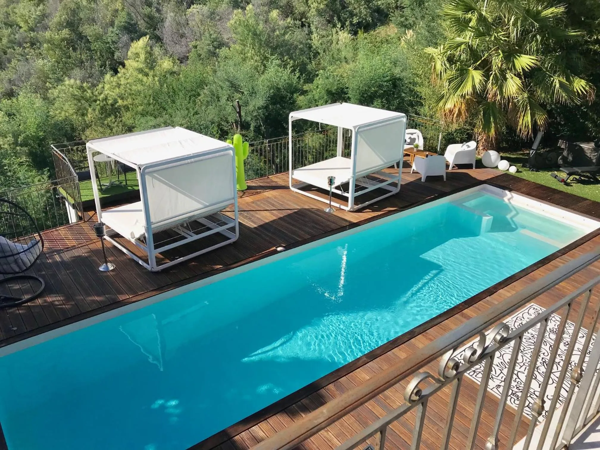 Patio in VILLA COLINA Cannes Mandelieu