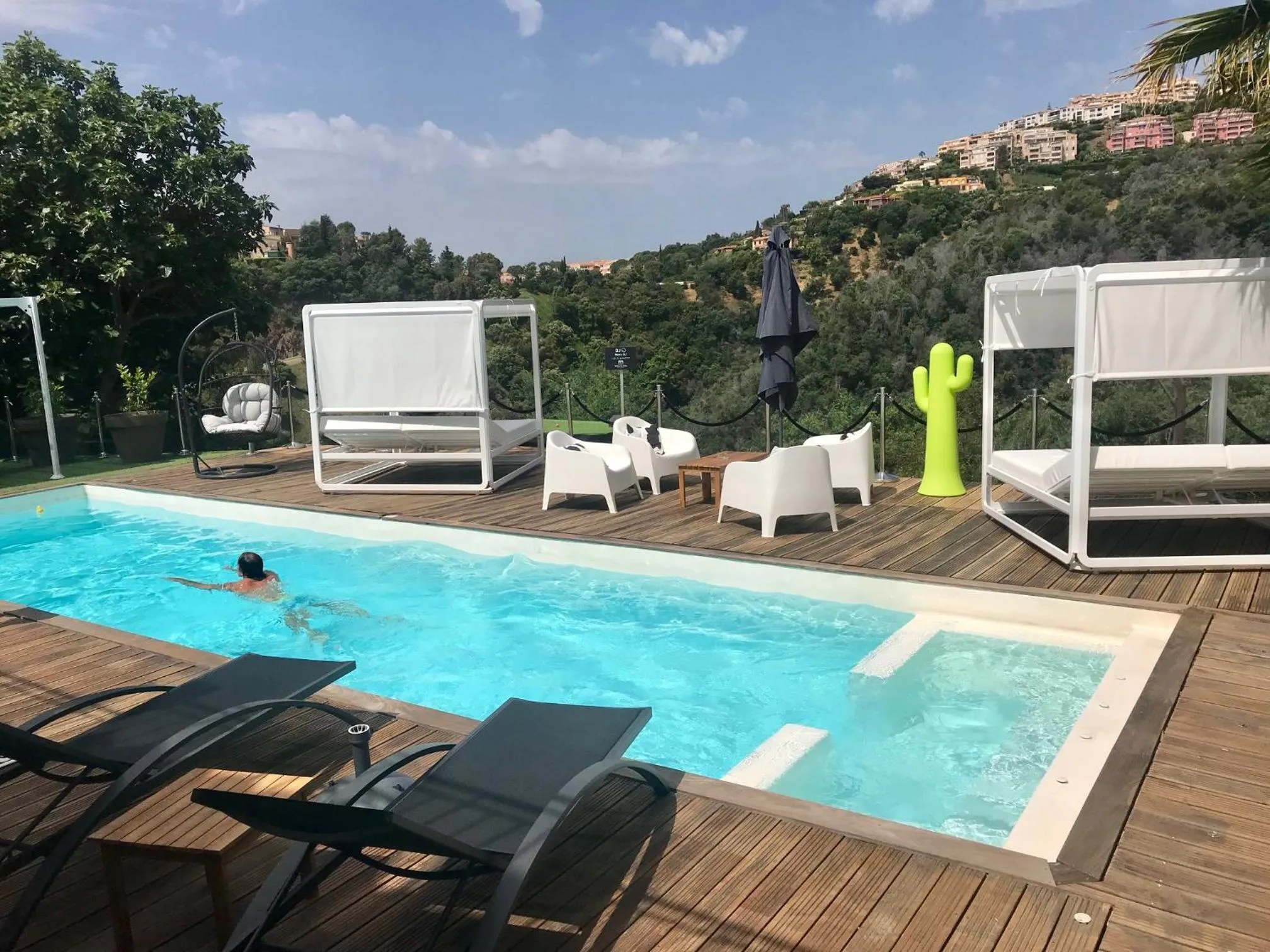 Swimming pool in VILLA COLINA Cannes Mandelieu