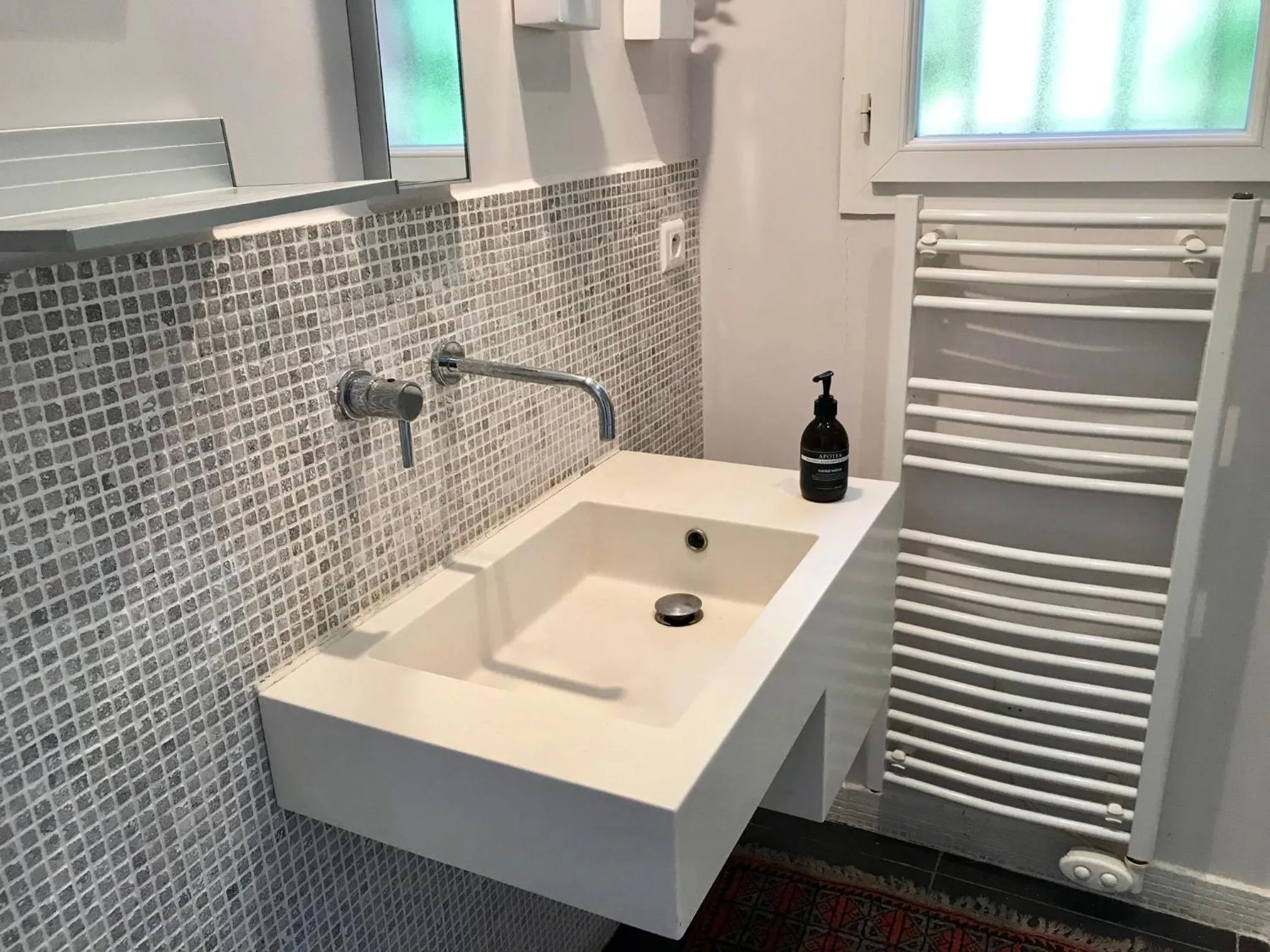 Toilet in VILLA COLINA Cannes Mandelieu