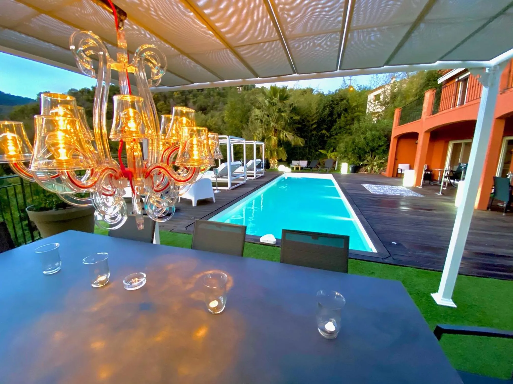 BBQ facilities in VILLA COLINA Cannes Mandelieu