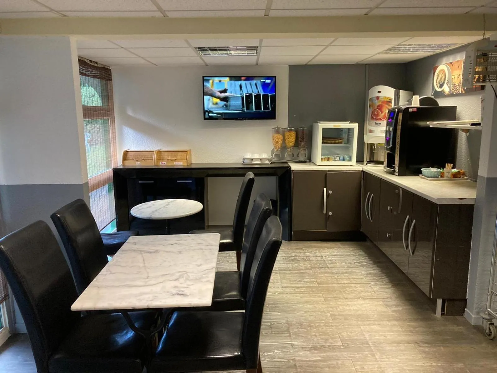 Breakfast in Nouvelle Classe Hotel