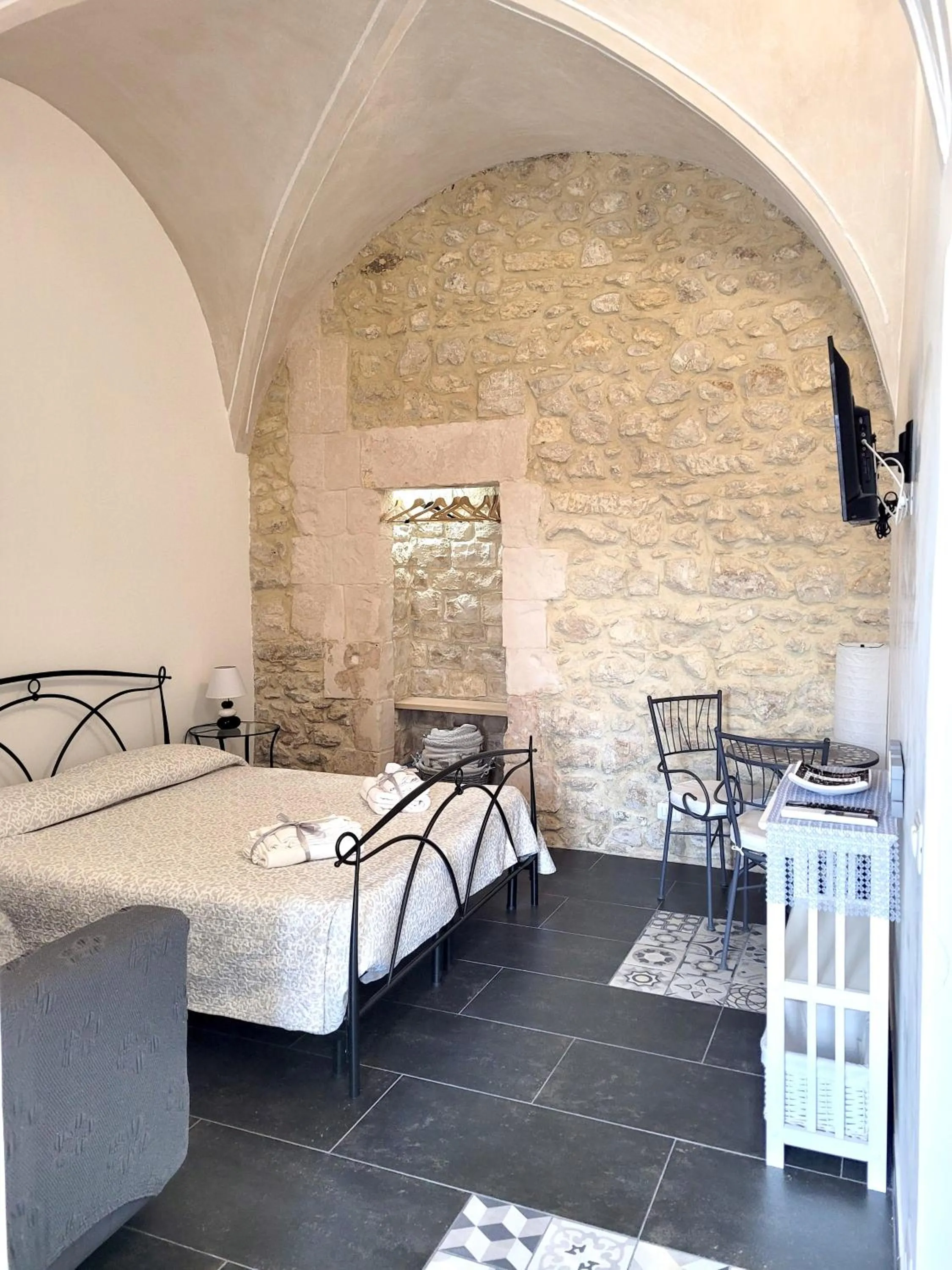 Bedroom, Bed in Casa Alecci 1820