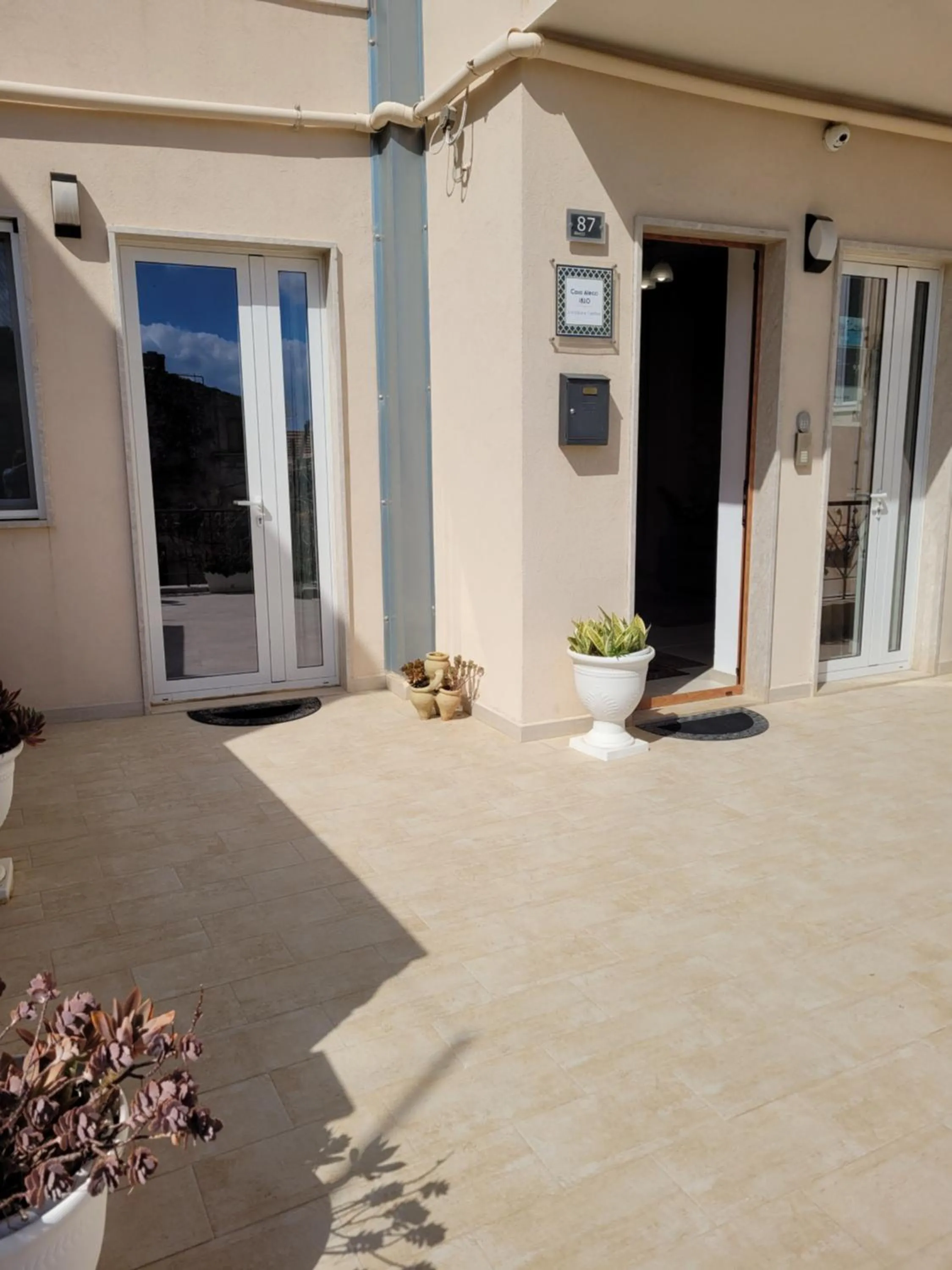 Property building in Casa Alecci 1820