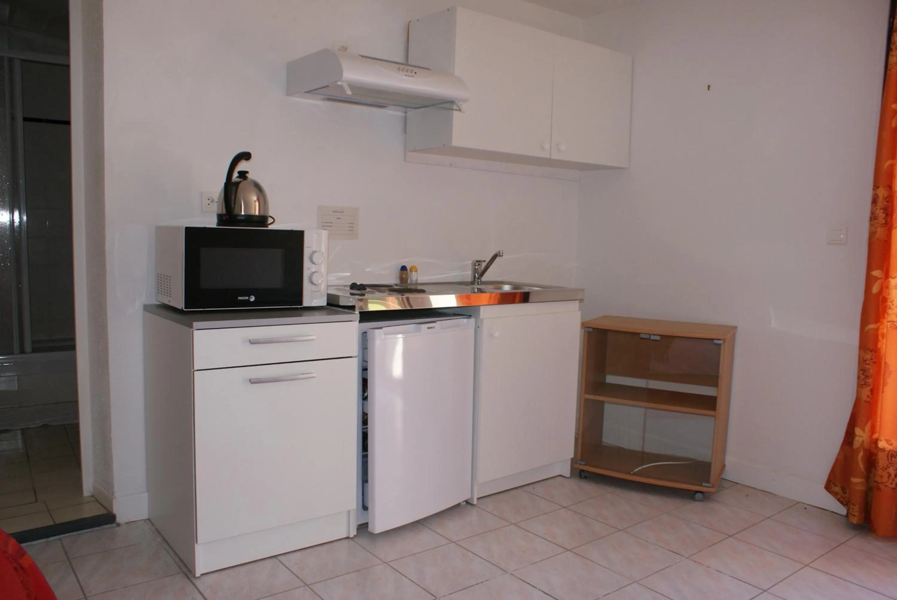 Kitchen or kitchenette in MOULIN DE LACHAUD - HOTEL et GITES