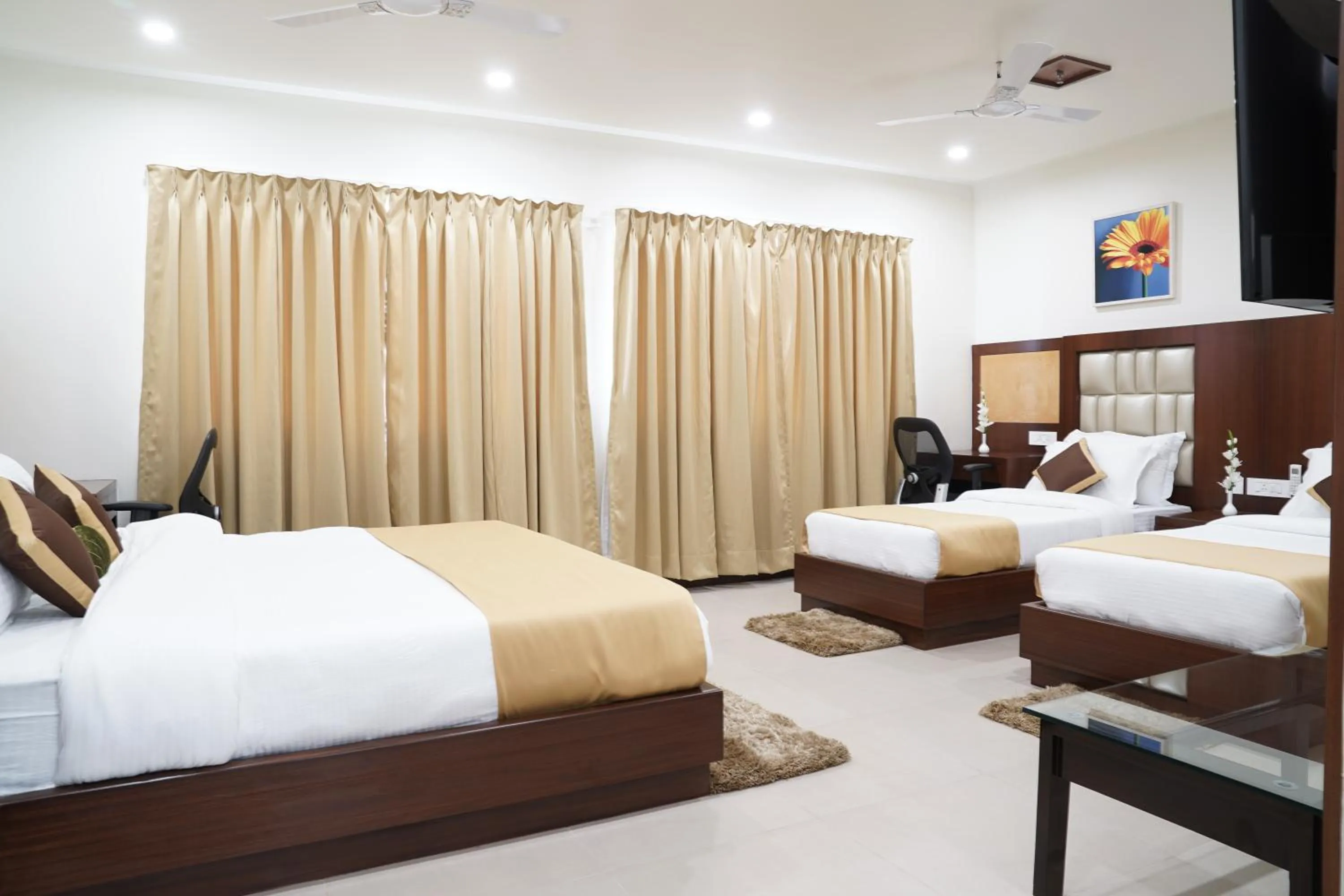 Bed in HOTEL ANNAPURNA