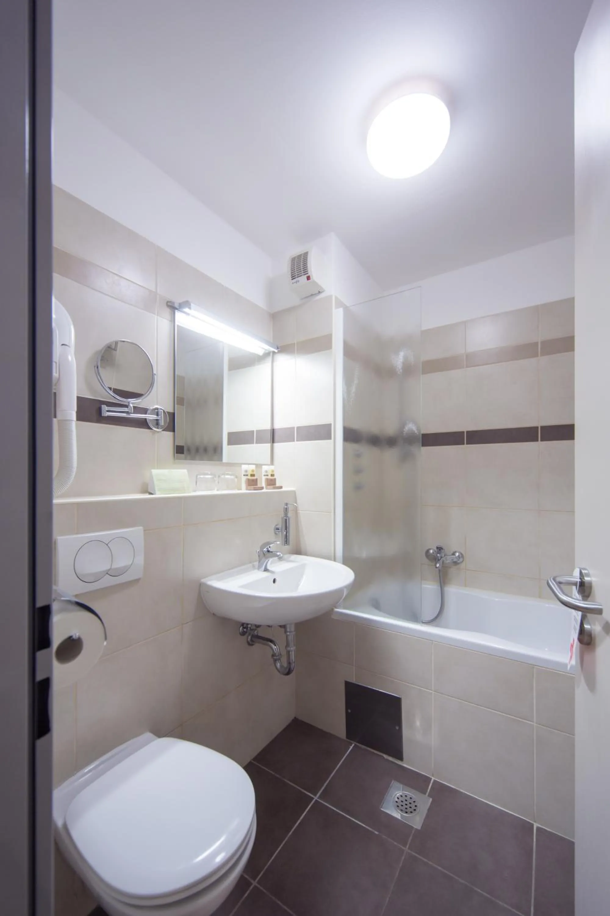 Bathroom in Terme Olimia - Hotel Breza