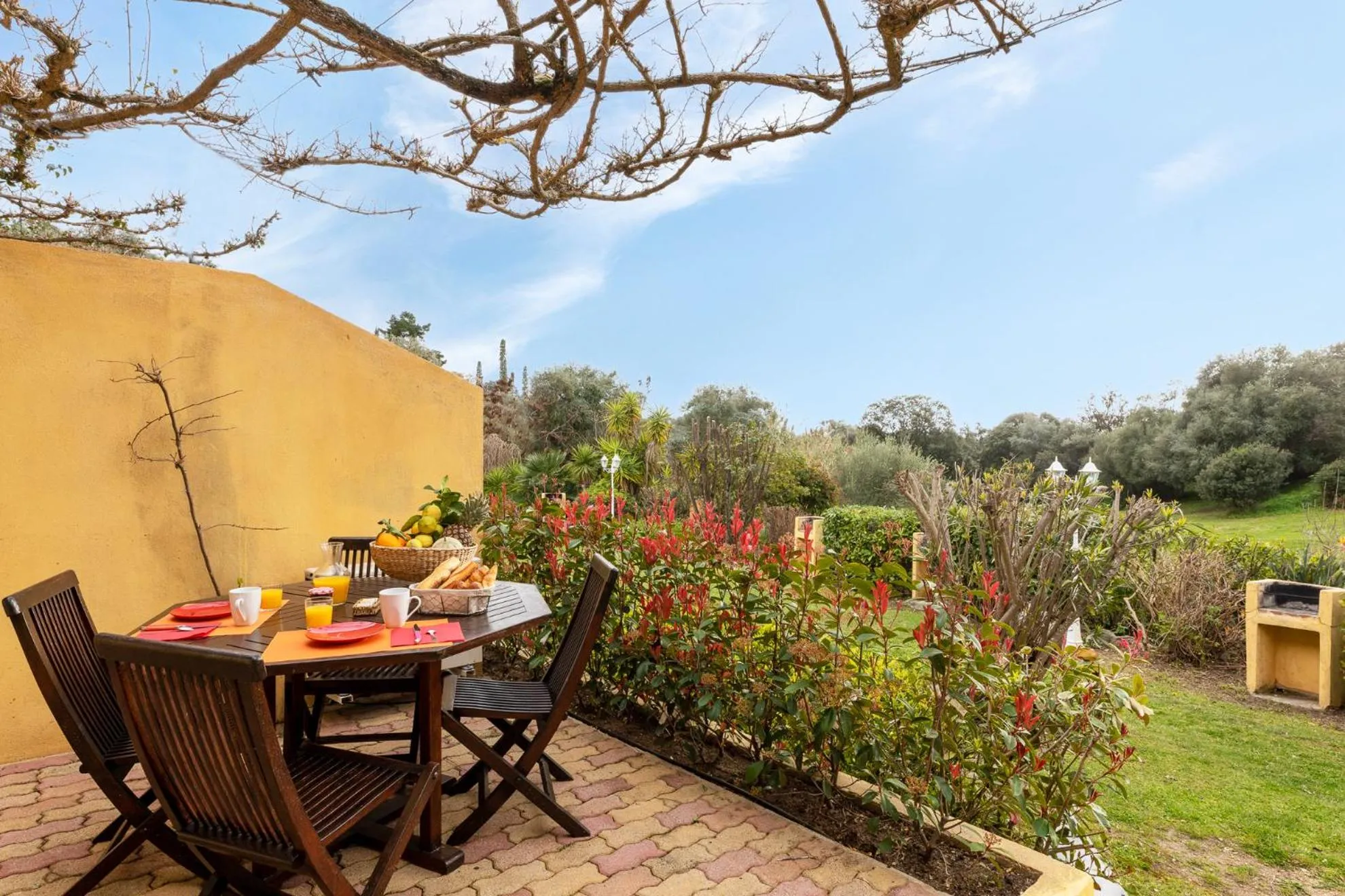 Patio in Residence Helios