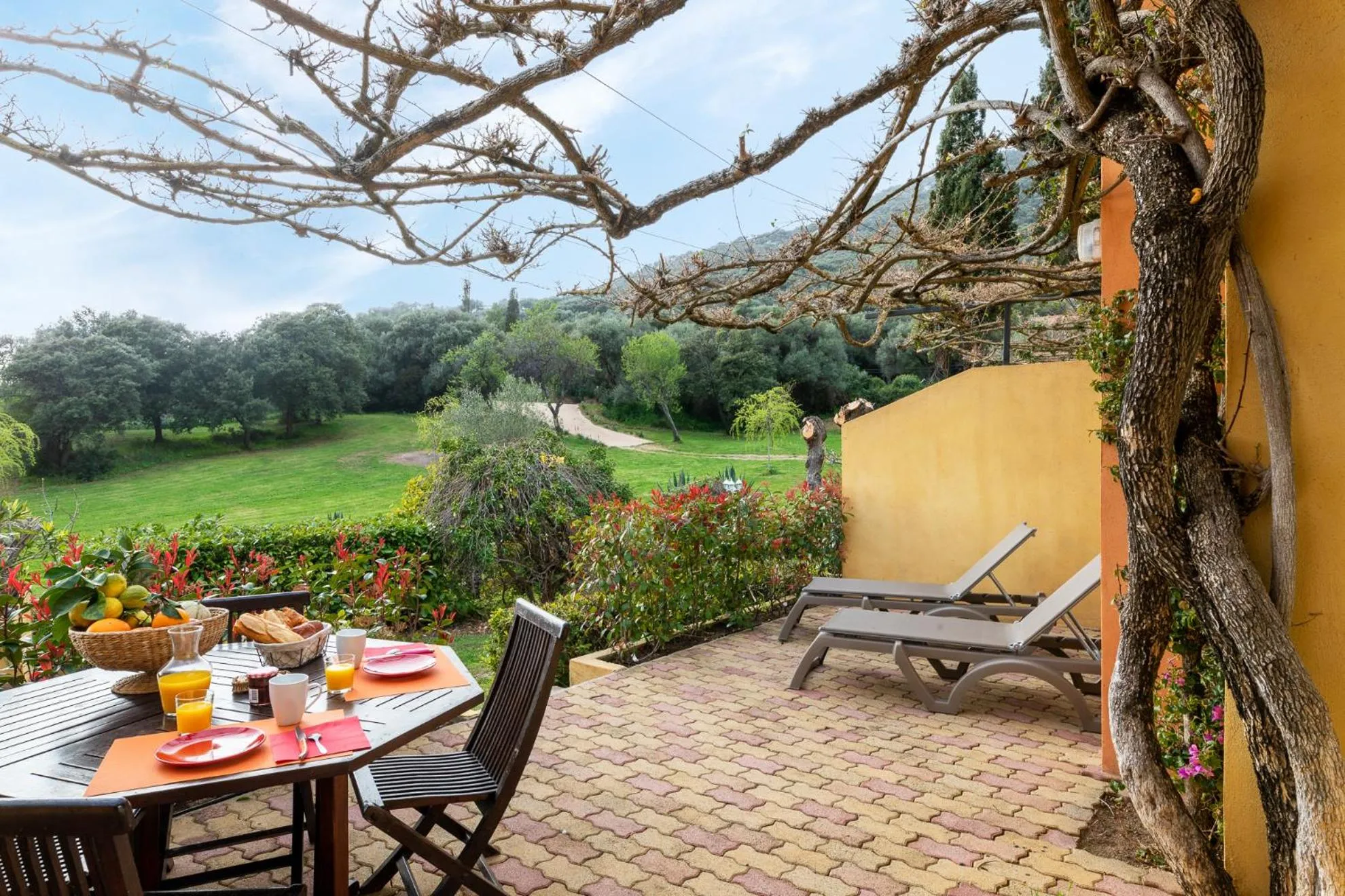 Patio in Residence Helios