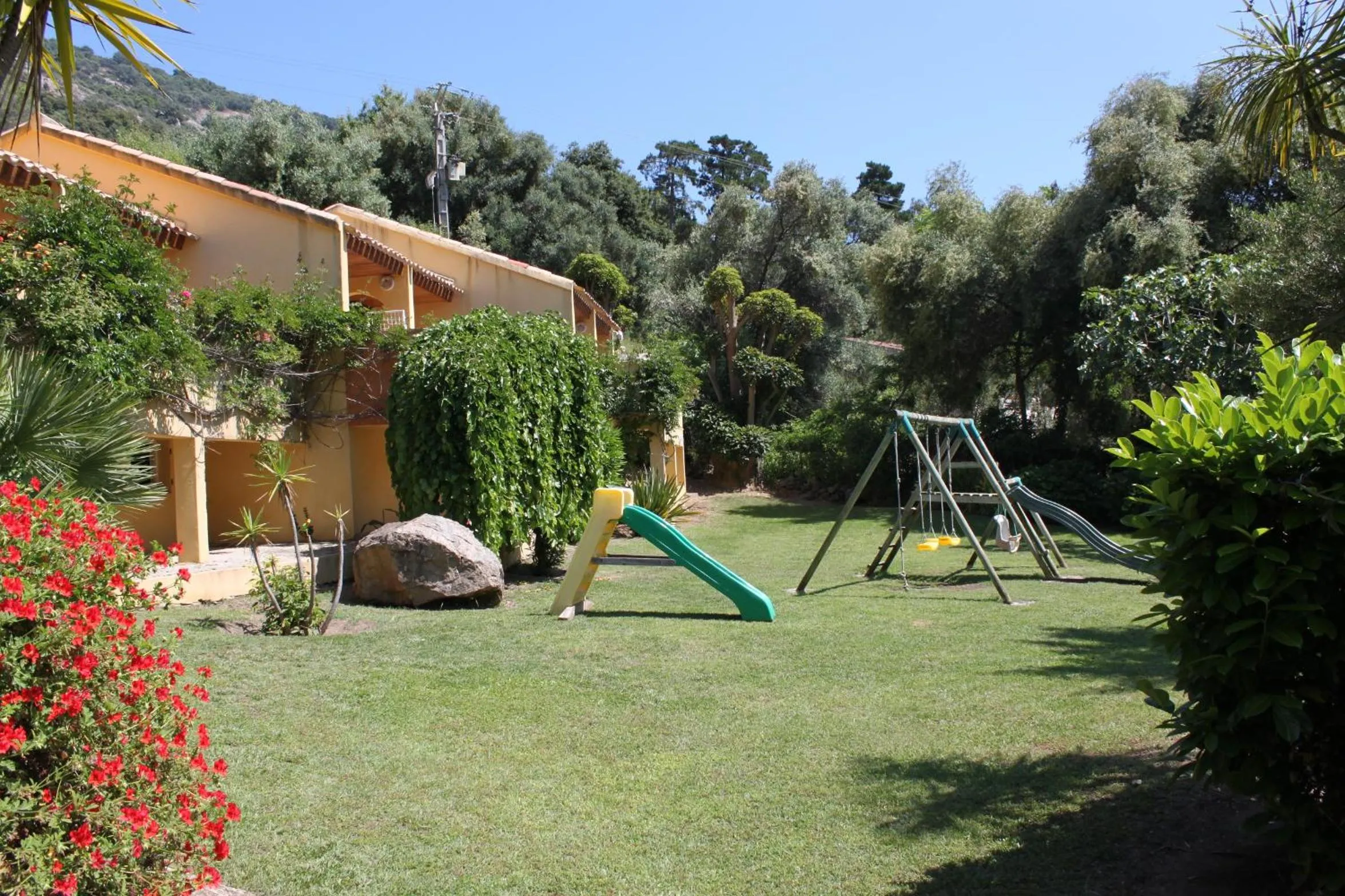Property building in Residence Helios