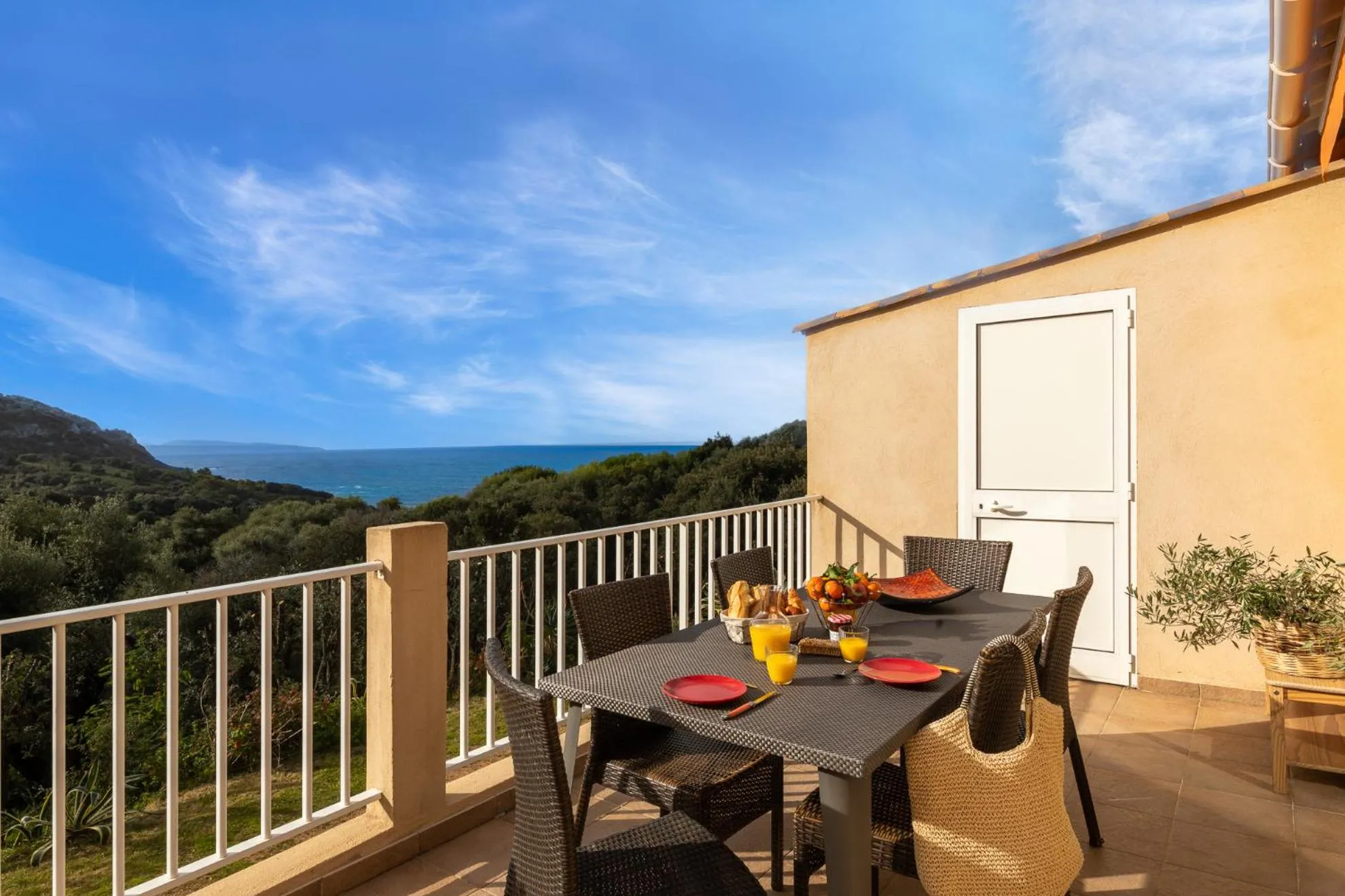 Patio in Residence Helios