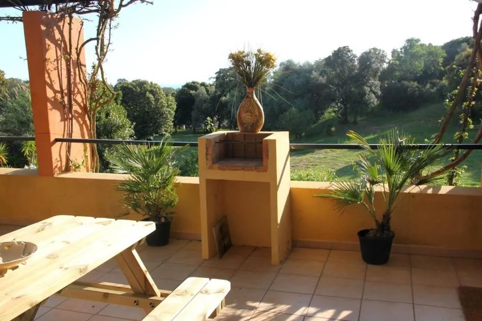 BBQ facilities in Residence Helios
