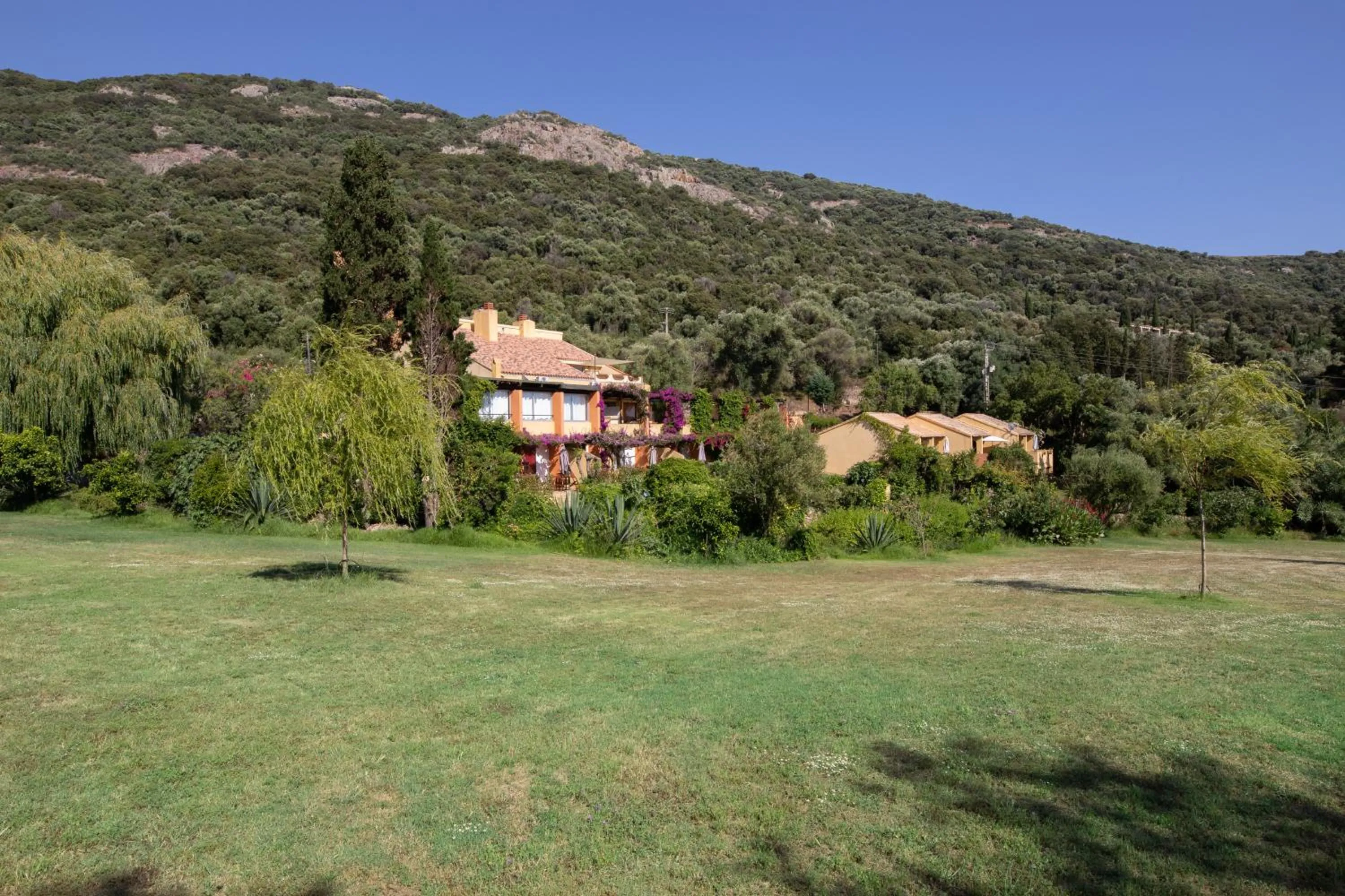Property building in Residence Helios
