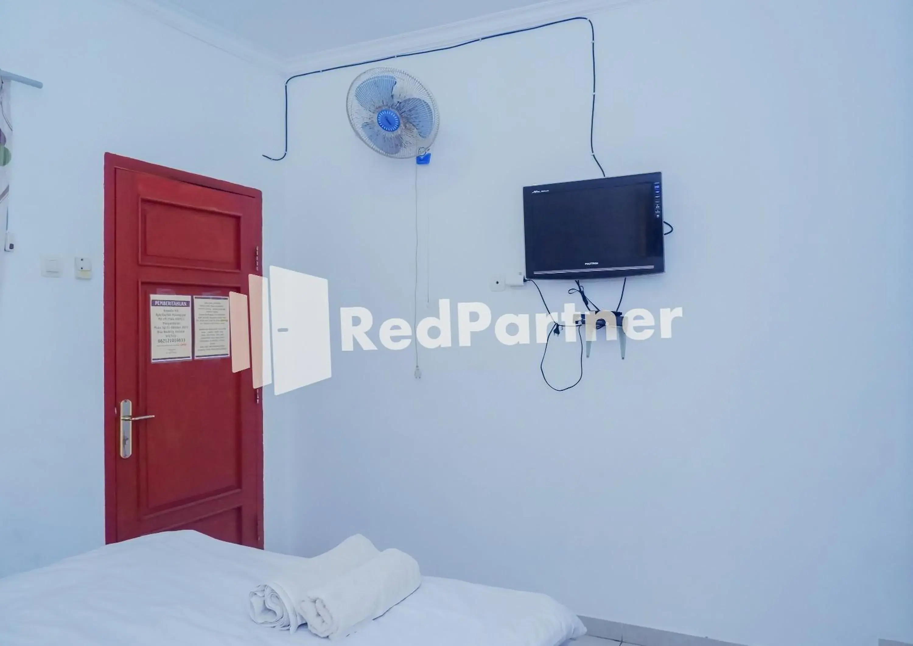 Bedroom, Bed in MS Hotel Pangandaran Mitra RedDoorz Bedroom, Bed in MS Hotel Pangandaran Mitra RedDoorz