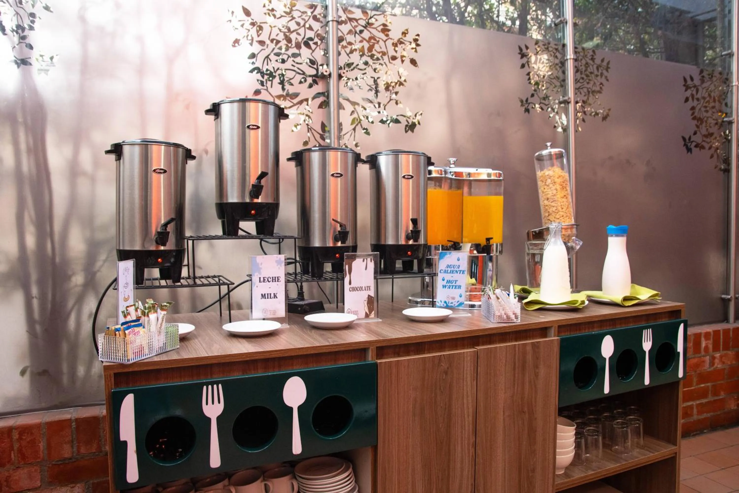 Drinks in Hotel Apartamentos Regency La Feria