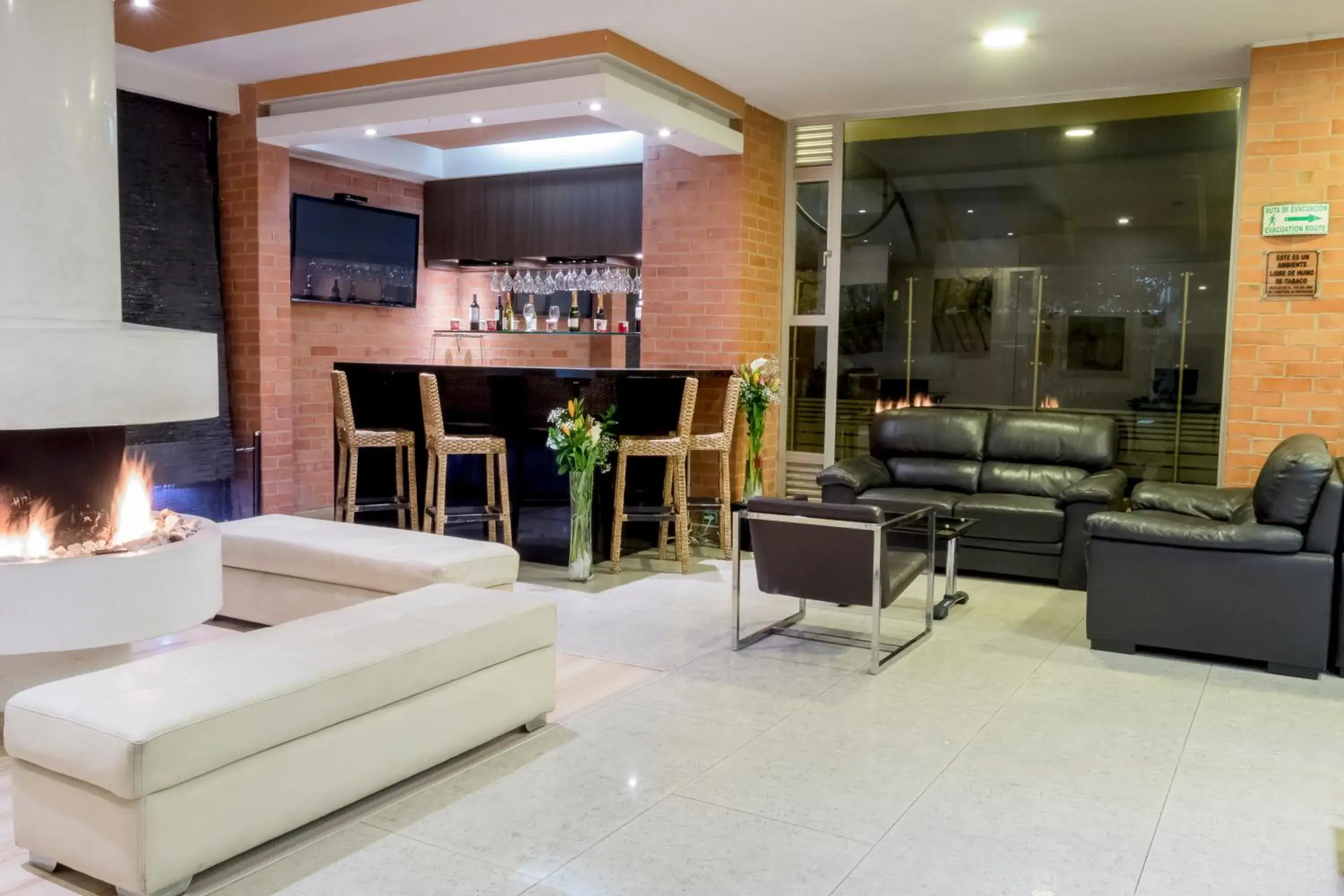 Property building in Hotel Apartamentos Regency La Feria Property building in Hotel Apartamentos Regency La Feria