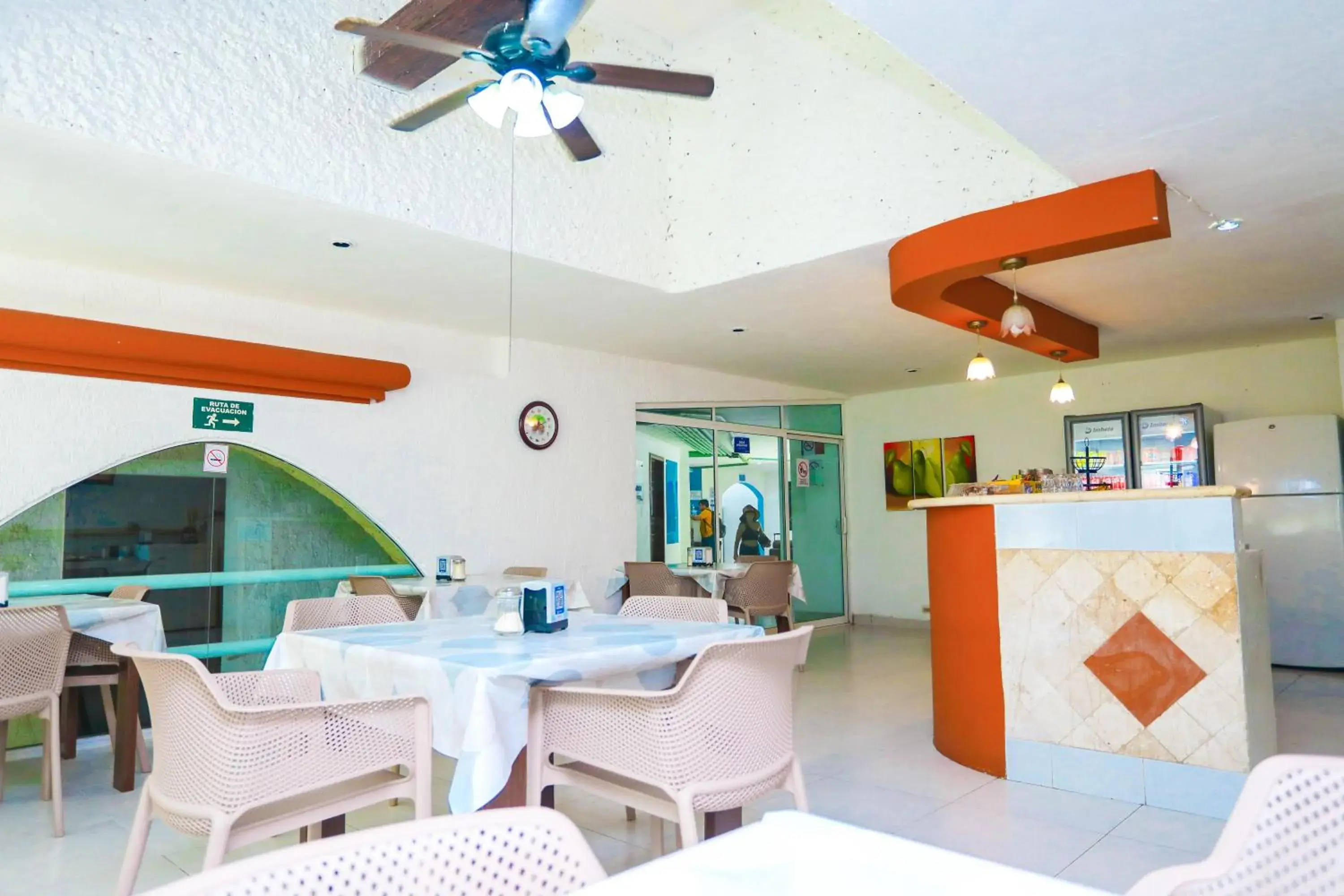 Restaurant/places to eat in Hotel Parador Restaurant/places to eat in Hotel Parador