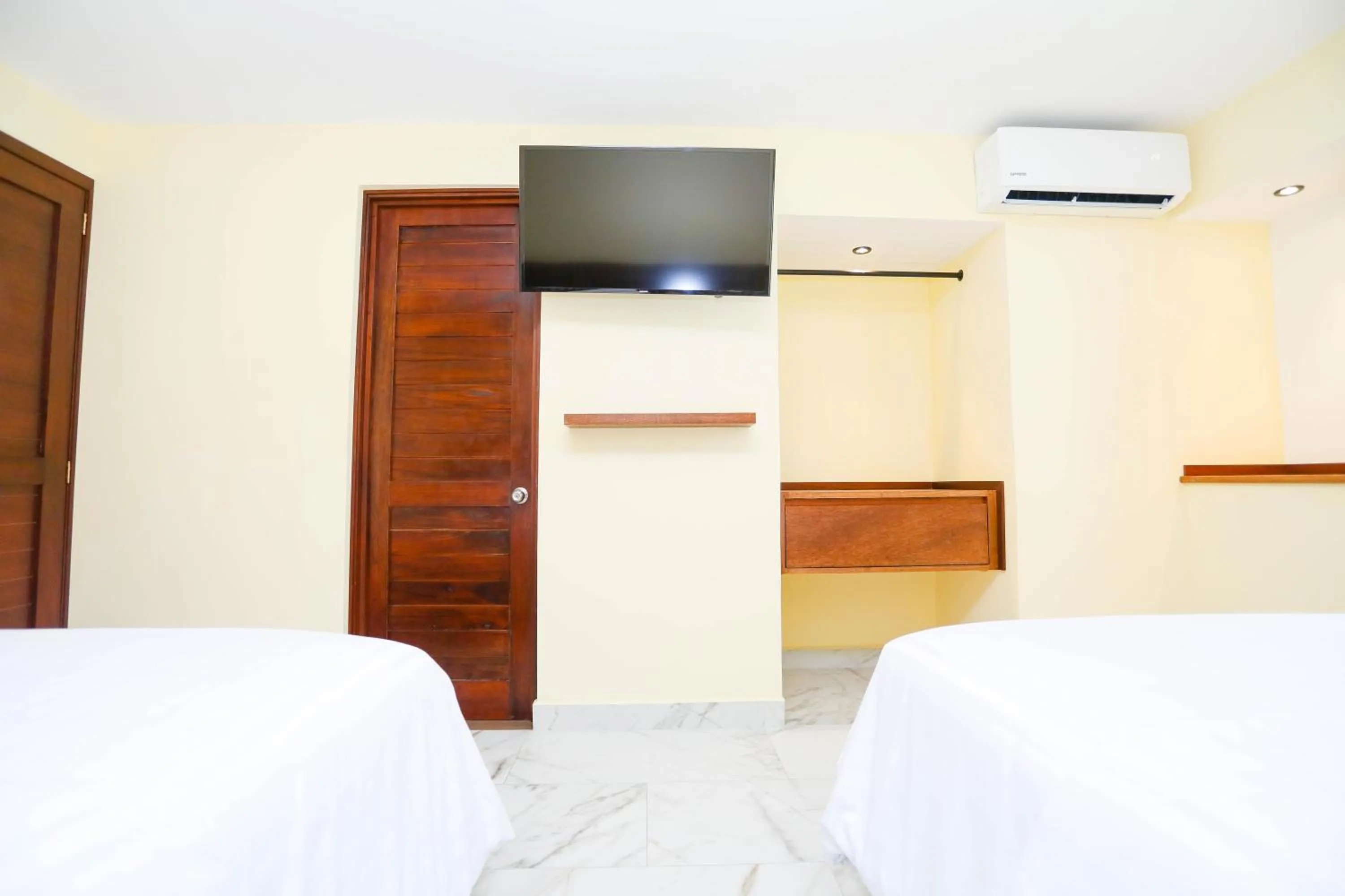 Photo of the whole room, Bed in Hotel Parador