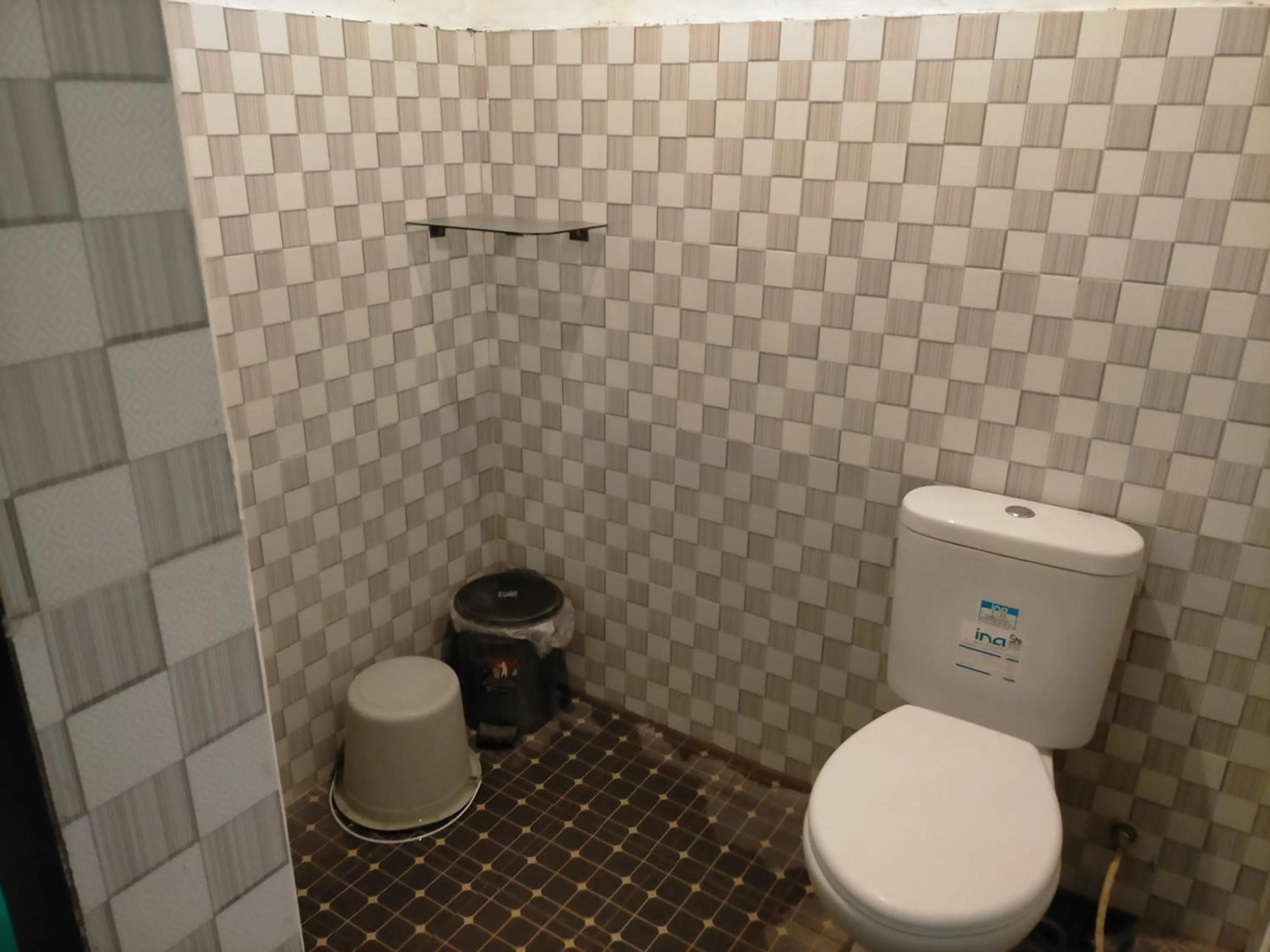 Bathroom in Cheap Inn Banyuwangi