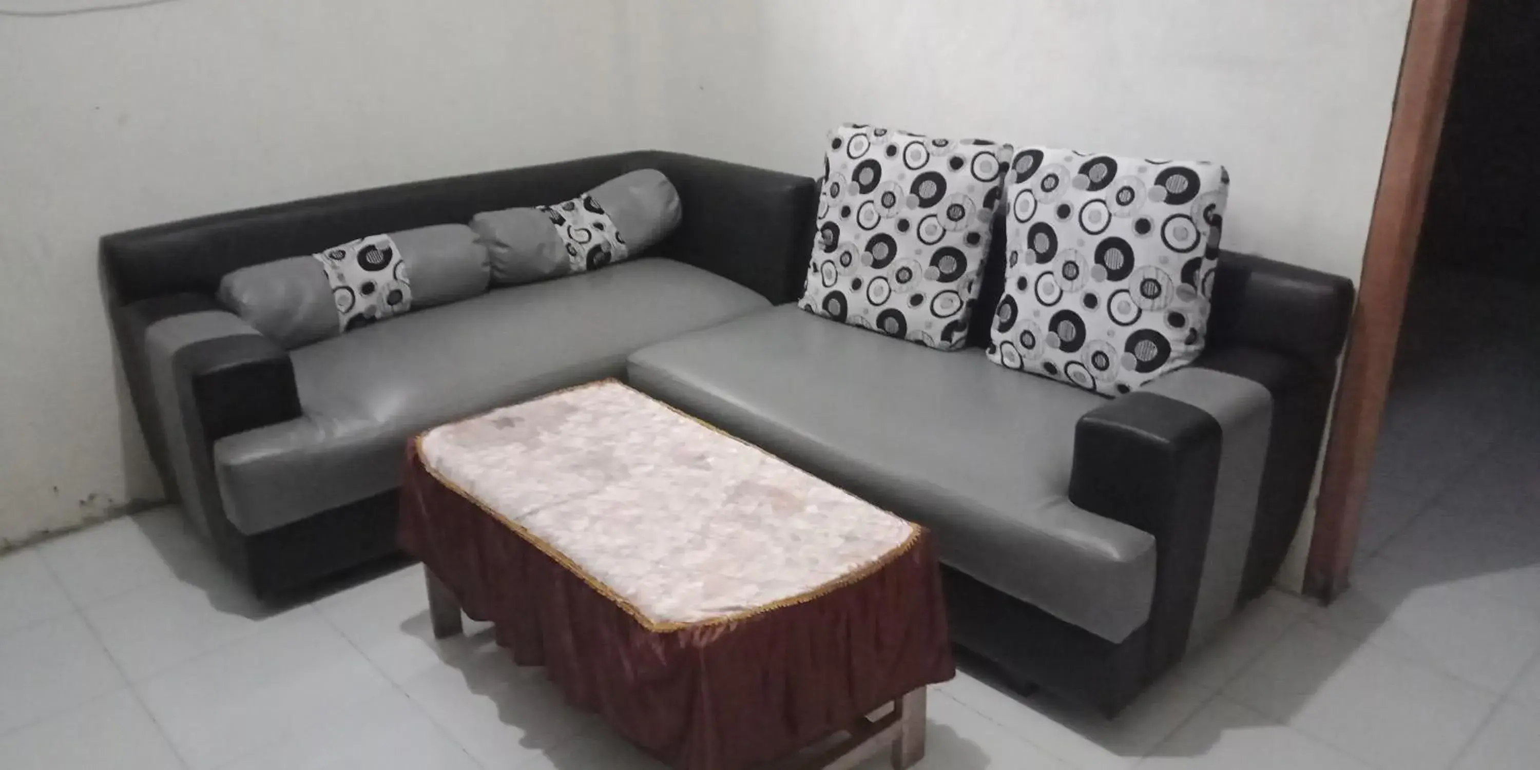 Lobby or reception in Cheap Inn Banyuwangi Lobby or reception in Cheap Inn Banyuwangi