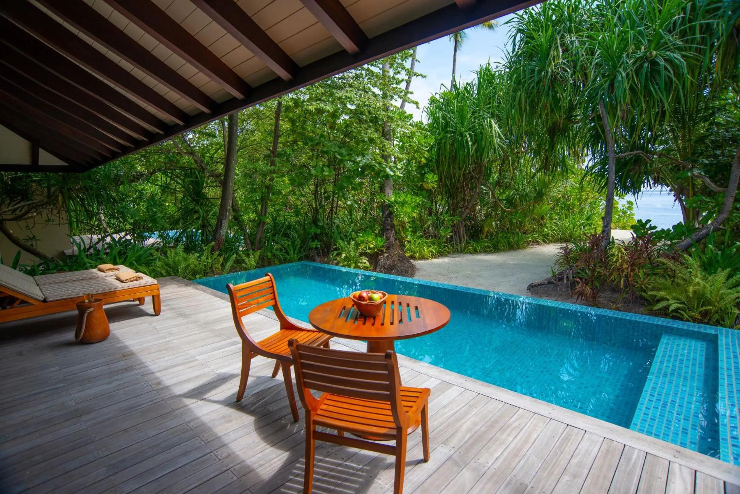 Swimming pool in The Residence Maldives at Dhigurah