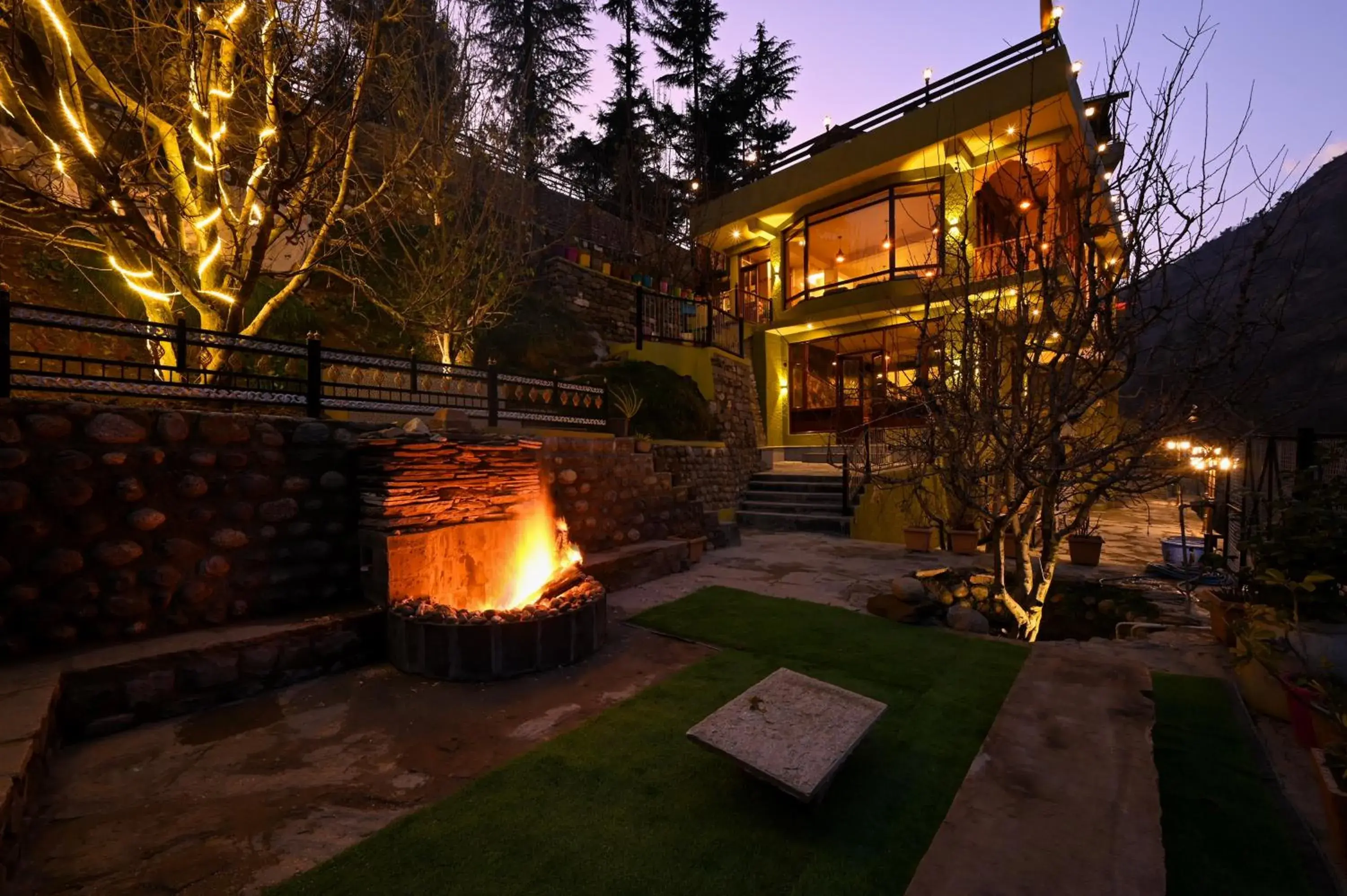 Property building in Zostel Dobhi, Manali Property building in Zostel Dobhi, Manali