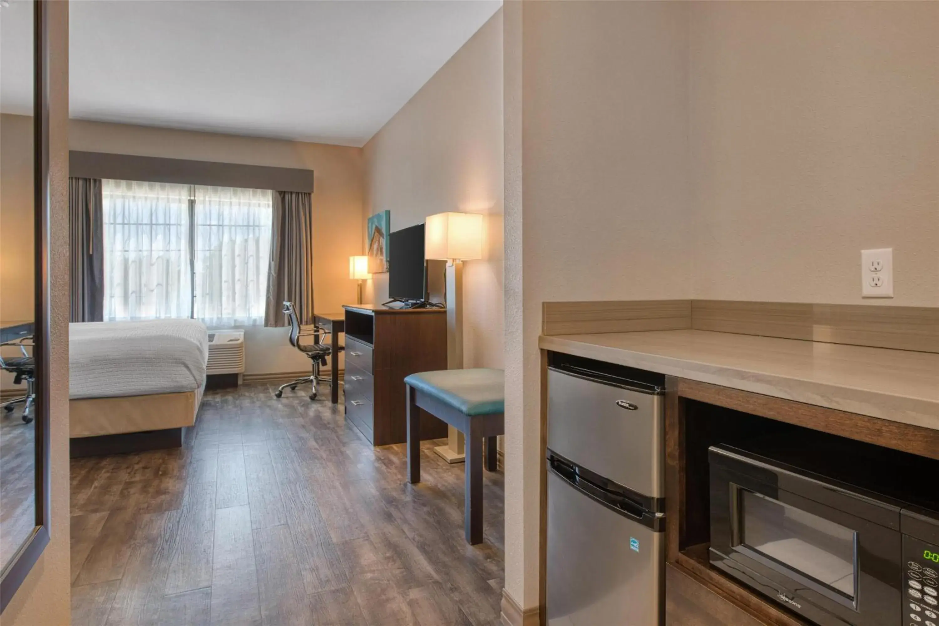 Bedroom, Bed in Best Western Plus Saint Peter Bedroom, Bed in Best Western Plus Saint Peter