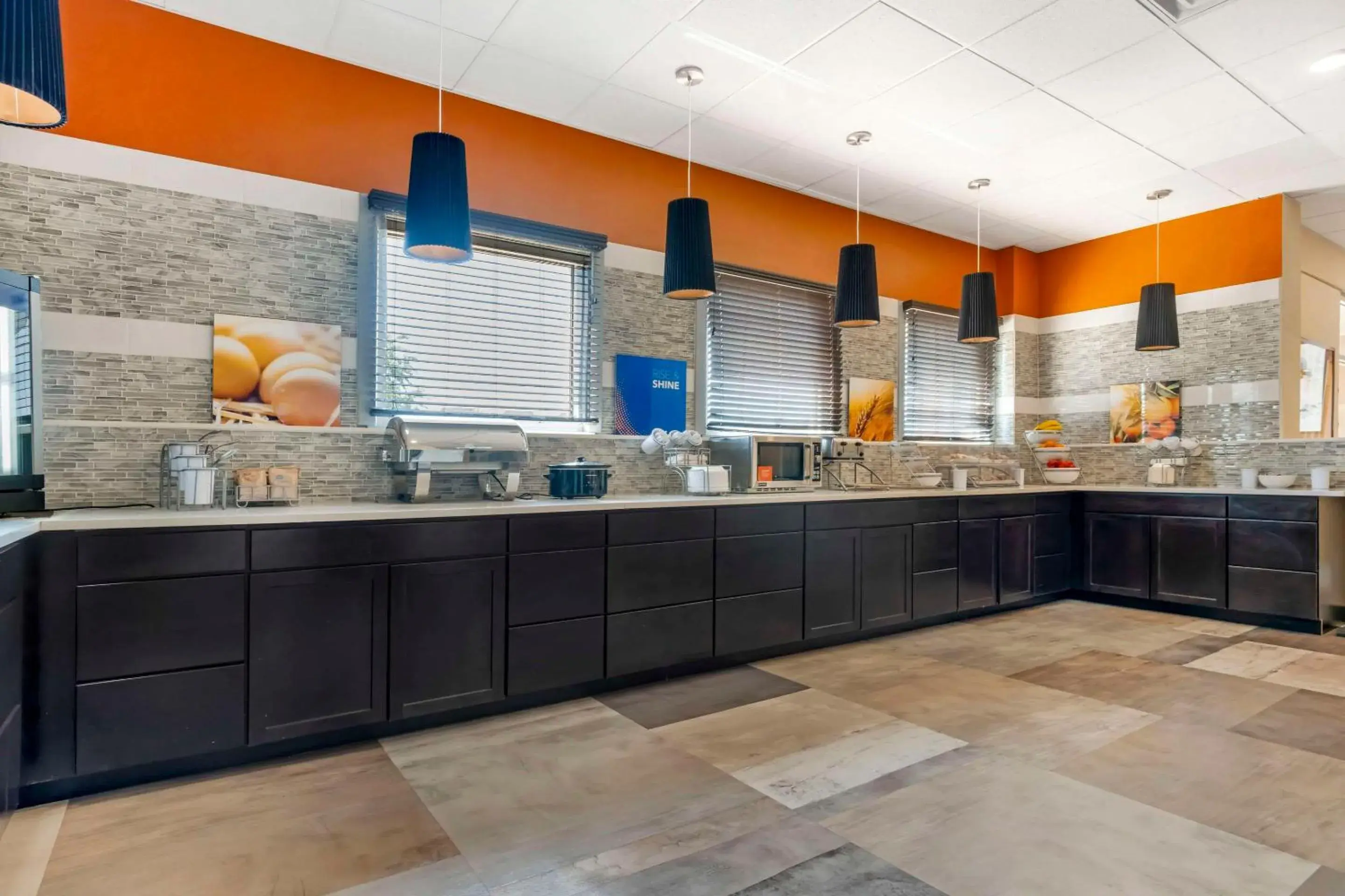 Breakfast in Best Western Plus Portales Inn Breakfast in Best Western Plus Portales Inn