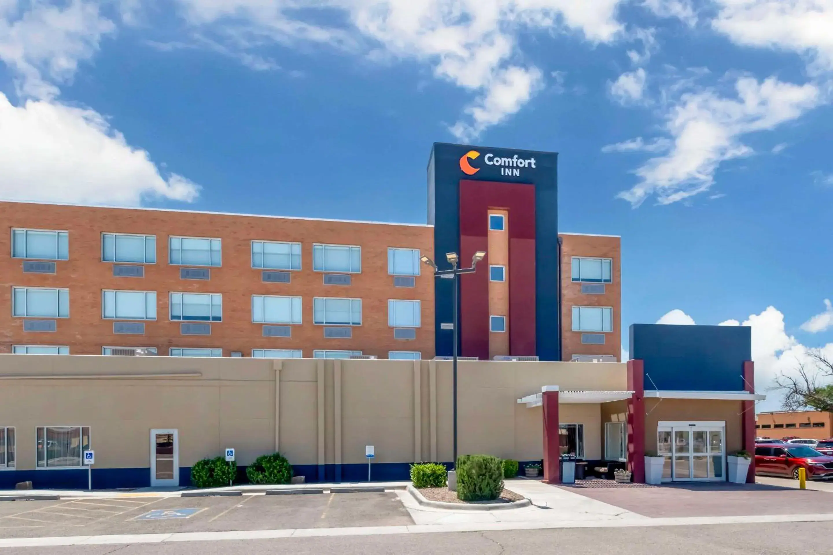 Property building in Best Western Plus Portales Inn Property building in Best Western Plus Portales Inn