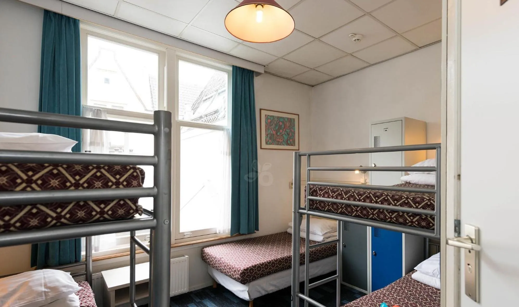 Photo of the whole room, Bed in Euphemia Budget Old City Canal Zone