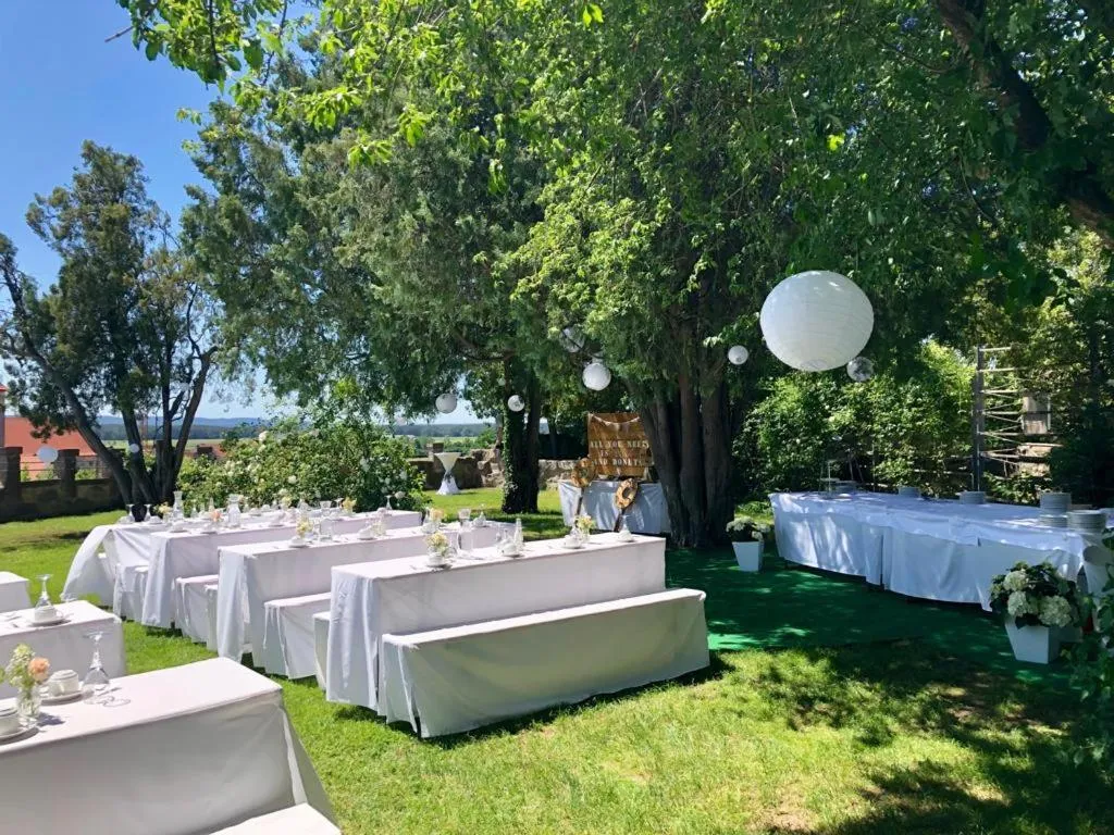 Garden in Hotel Burg Abenberg