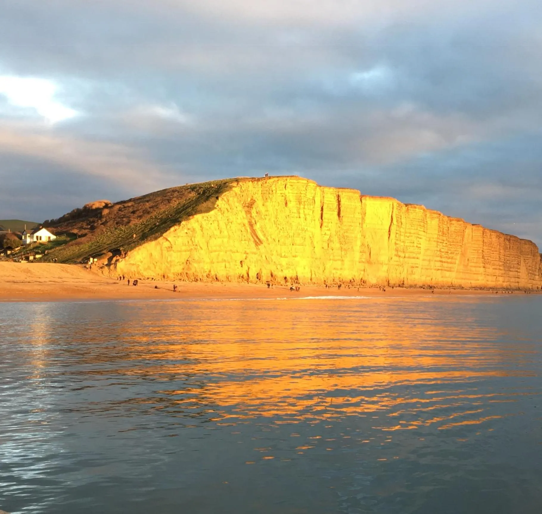 Beach in Heatherbell Cottage Guest Accommodation