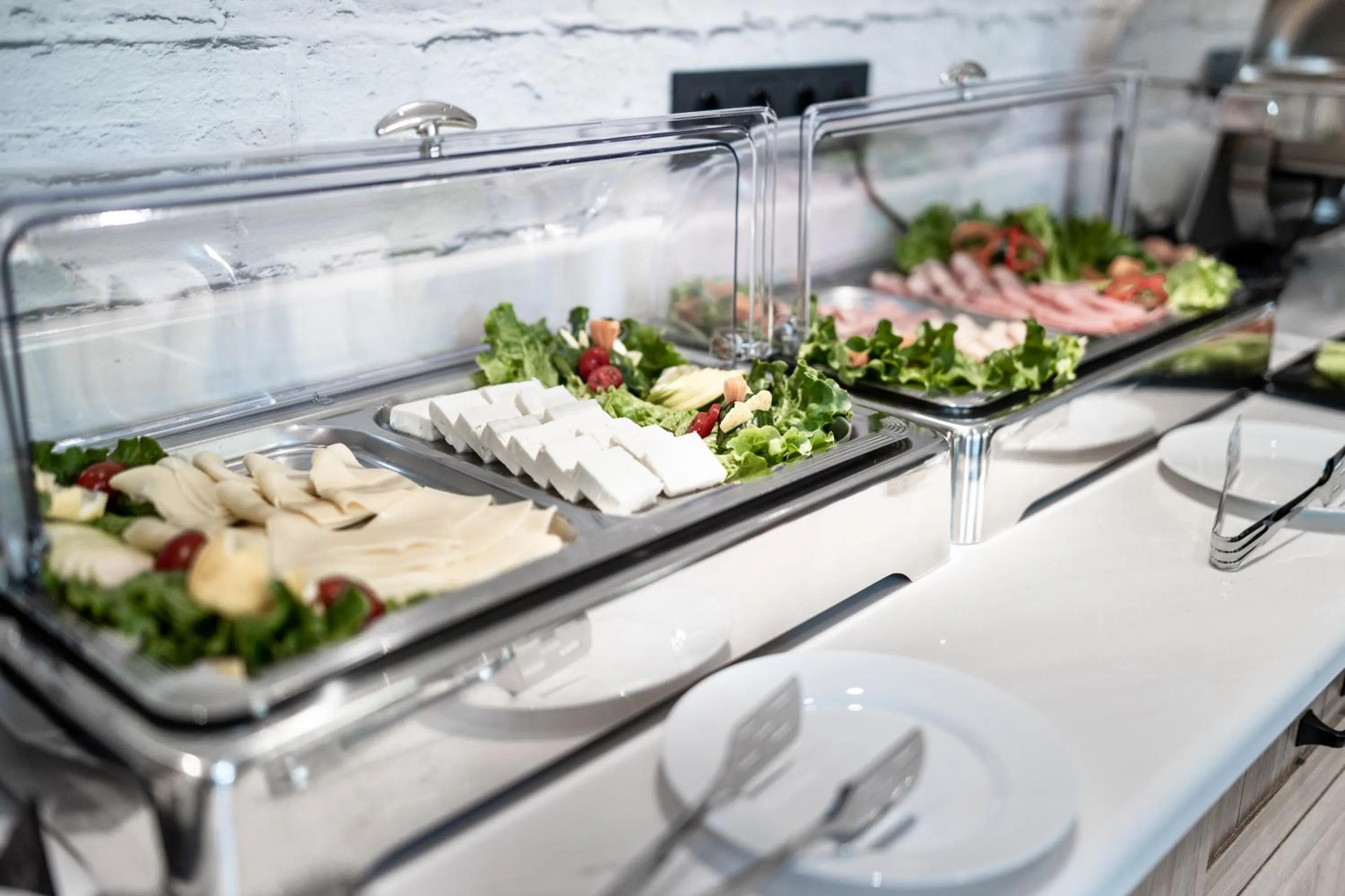 Food and drinks in 31 Doors Hotel