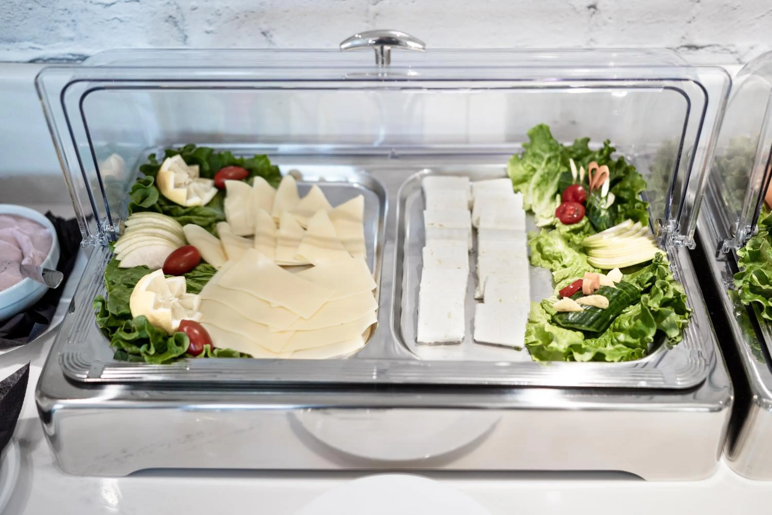 Food and drinks in 31 Doors Hotel