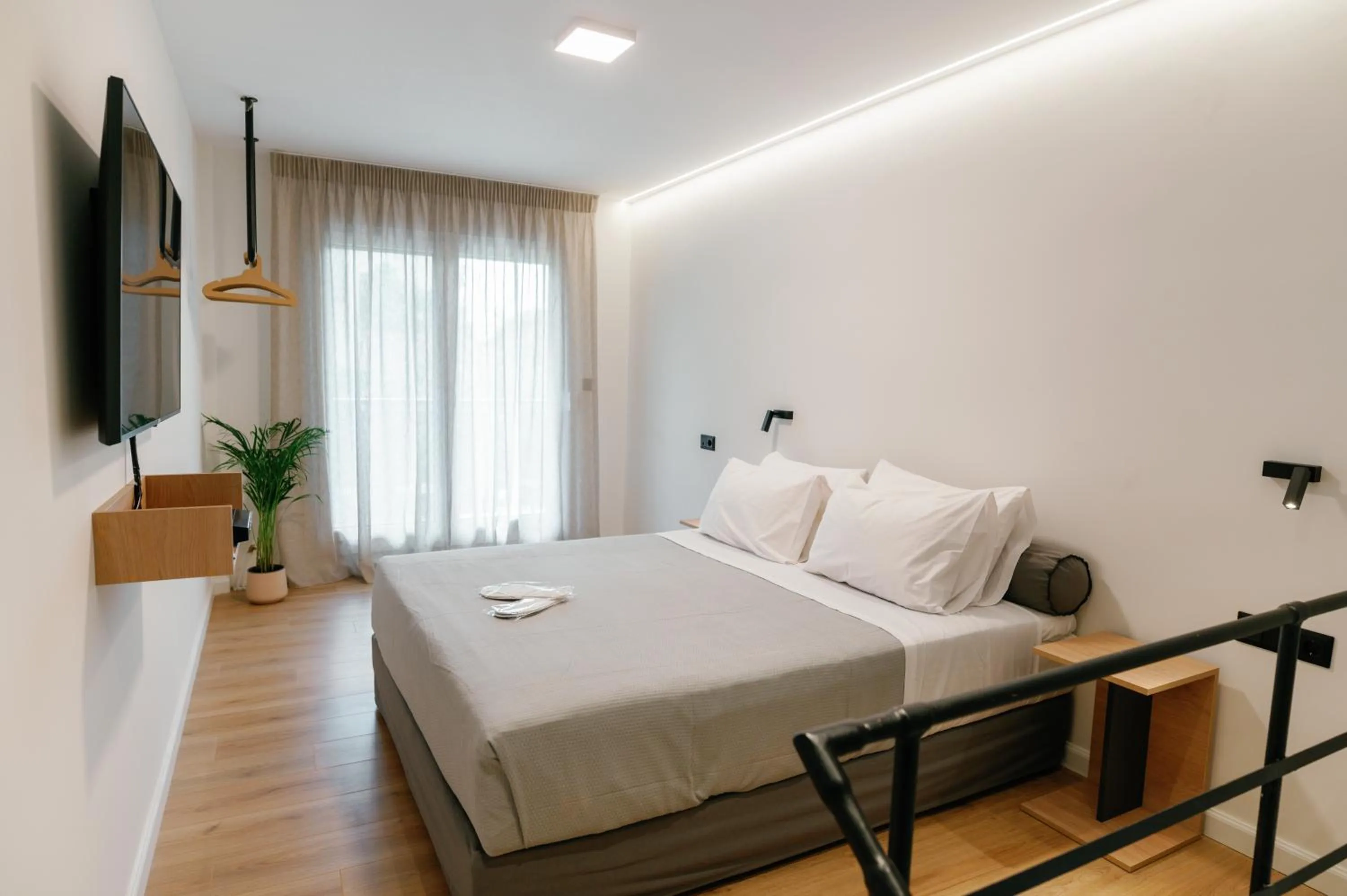 Bedroom, Bed in 31 Doors Hotel