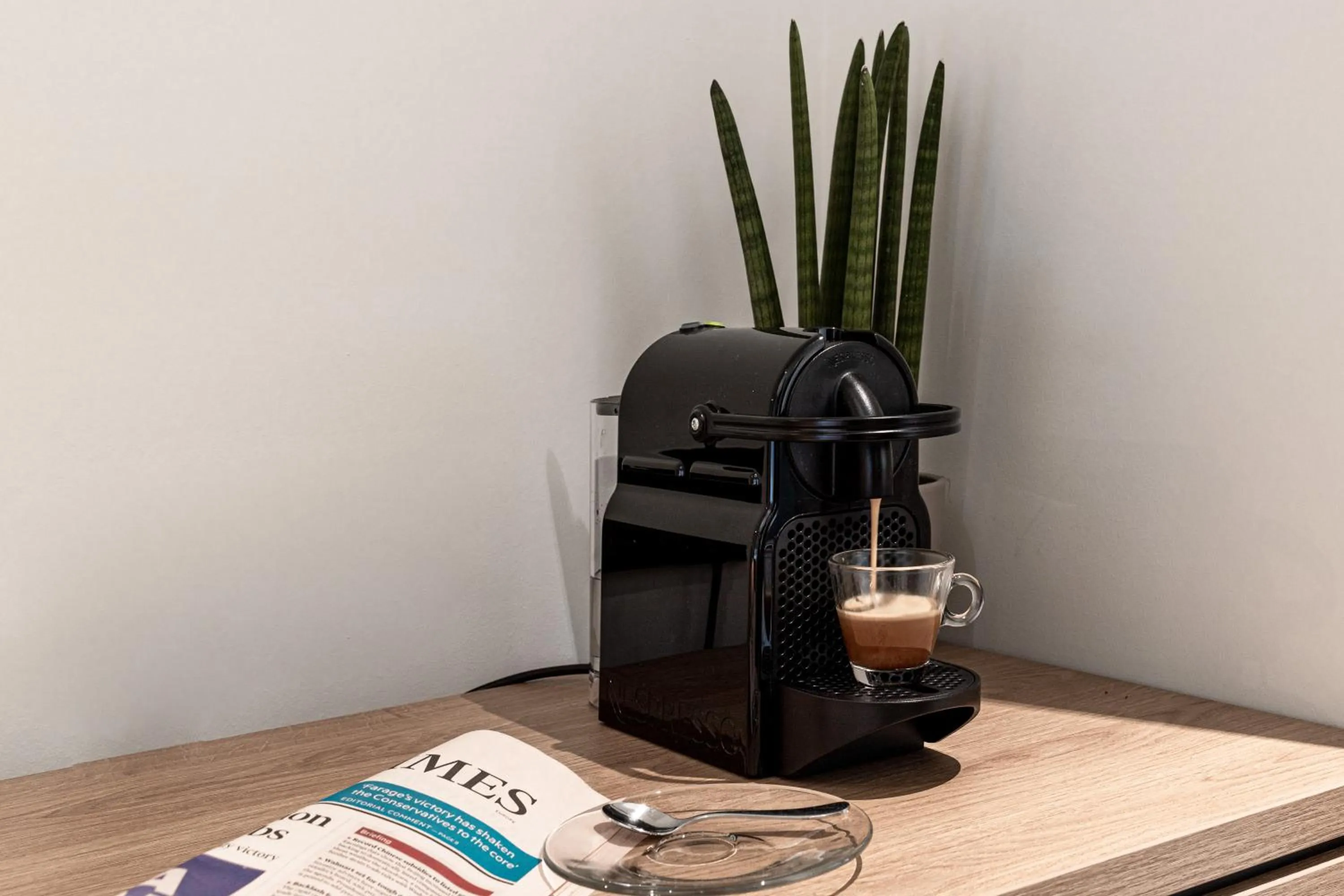 Coffee/tea facilities in 31 Doors Hotel