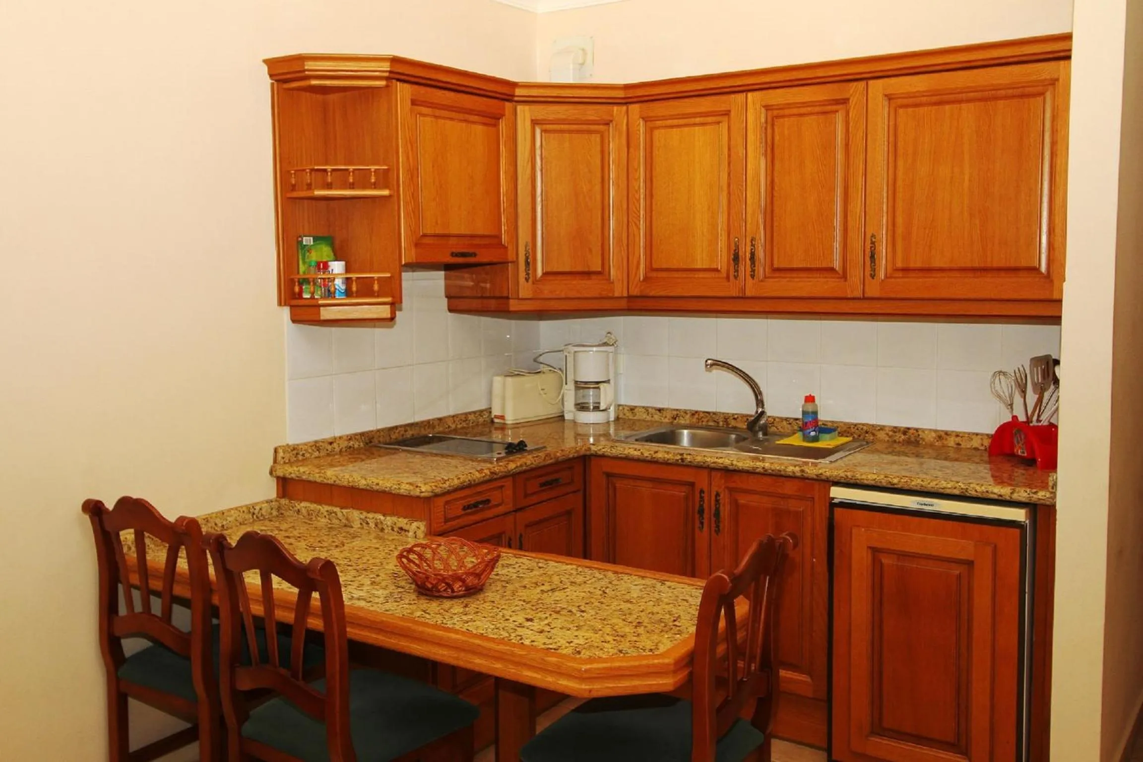 Kitchen or kitchenette in Apartamentos Punta Marina