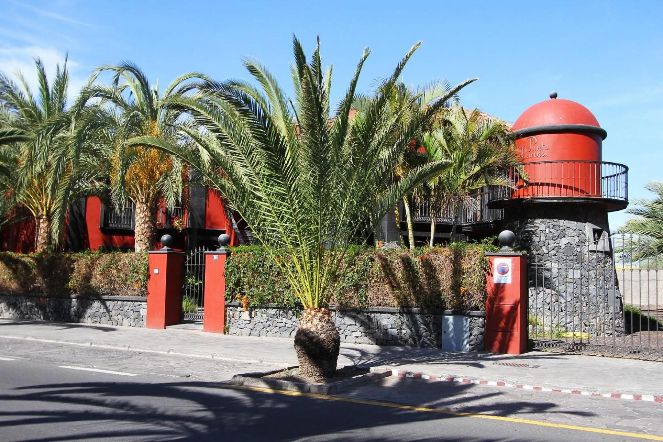 Day in Apartamentos Punta Marina