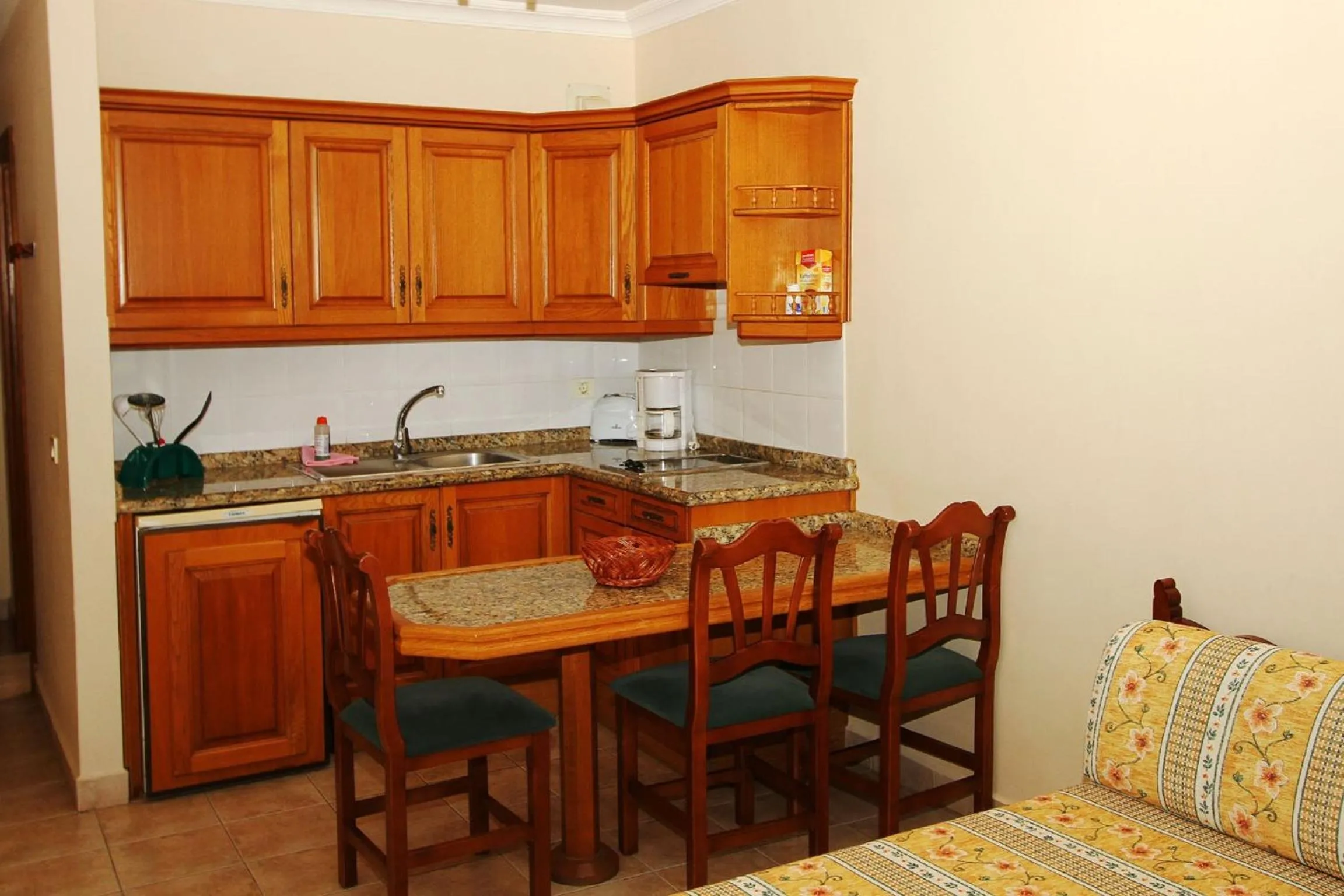 Kitchen or kitchenette in Apartamentos Punta Marina