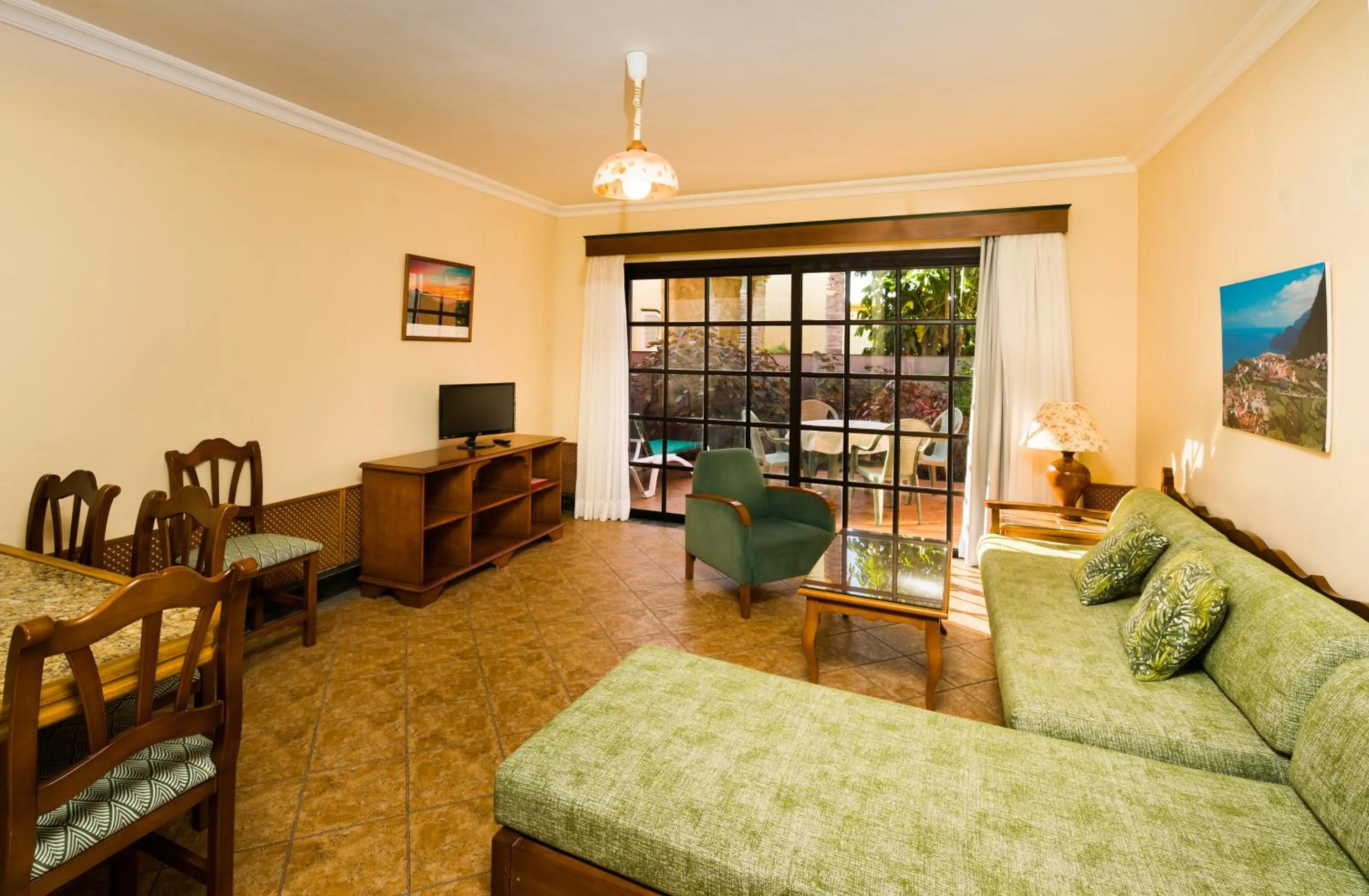 Apartamentos Punta Marina