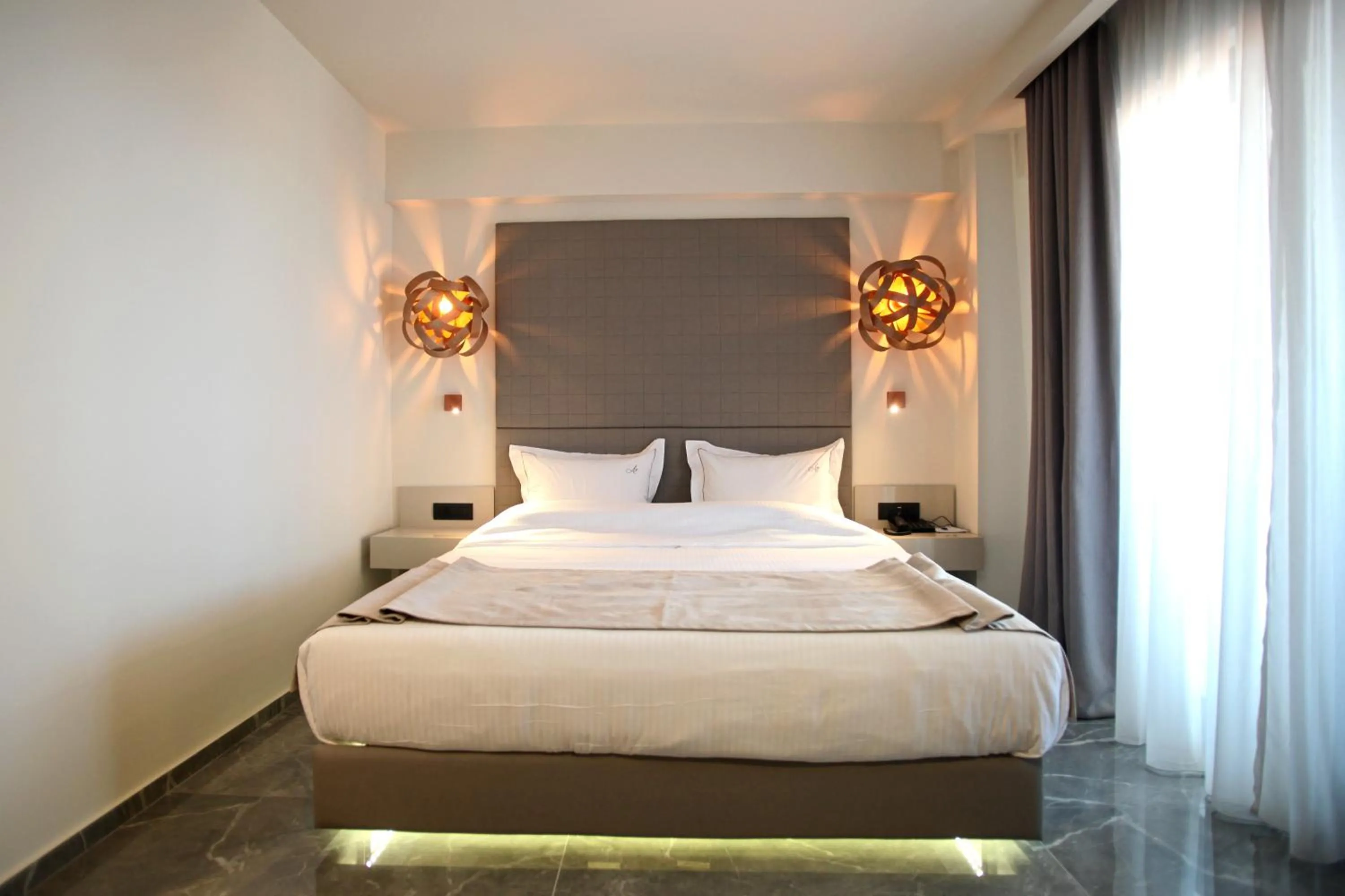 Athinais Luxury Apartments